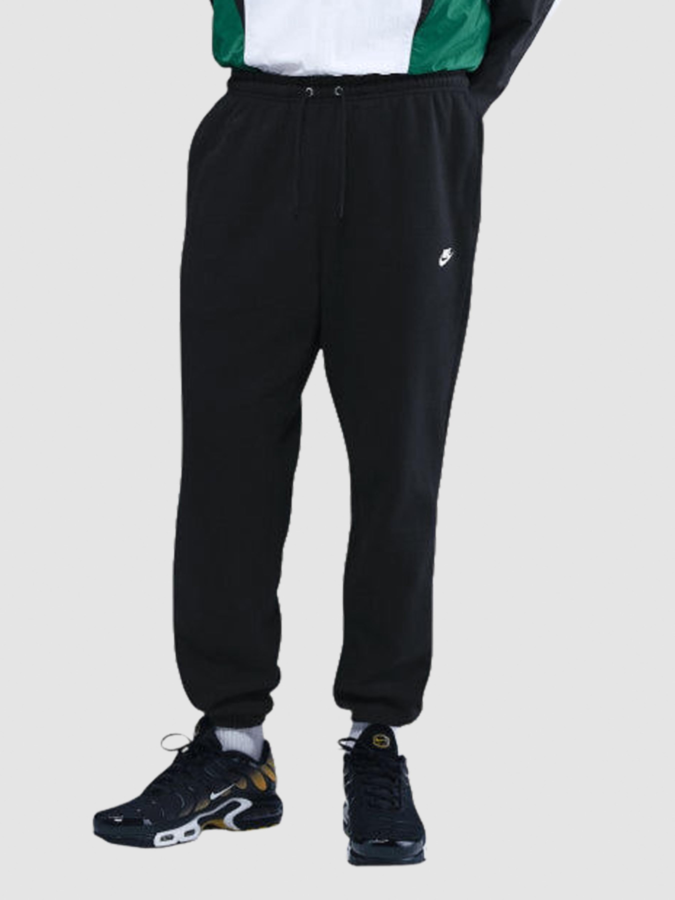 Брюки NIKE CLUB BB CUFF модель FN3808-010 Брюки NIKE CLUB BB CUFF модель FN3808-010 Фото
