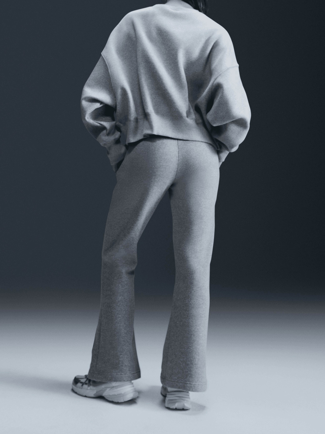 Худі та світшоти NIKE NSW PHNX OOS CREW модель DQ5761-063 Худі та світшоти NIKE NSW PHNX OOS CREW модель DQ5761-063 Фото