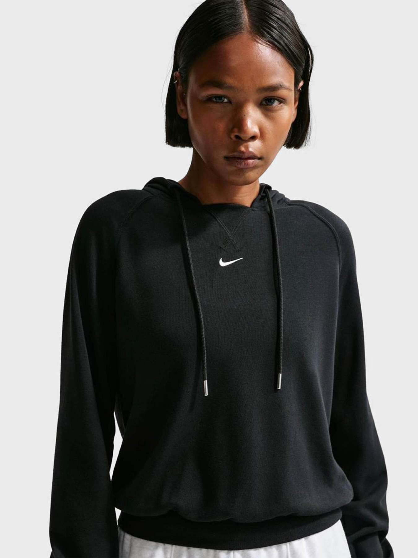 Худи и свитшоты NIKE NSW CHILL FT модель IF0230-010 Фото