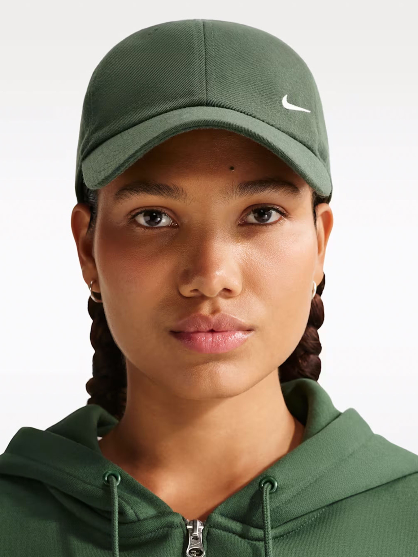 Шапки та кепки NIKE CLUB U CB SM SWSH L модель FZ5698-323 Шапки та кепки NIKE CLUB U CB SM SWSH L модель FZ5698-323 Фото