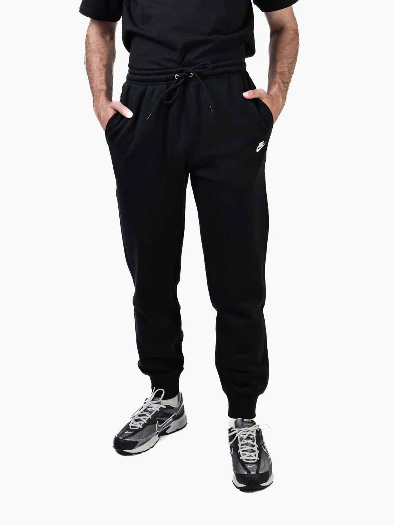 Брюки NIKE 0CLUB BB модель FN3787-010 Брюки NIKE 0CLUB BB модель FN3787-010 Фото