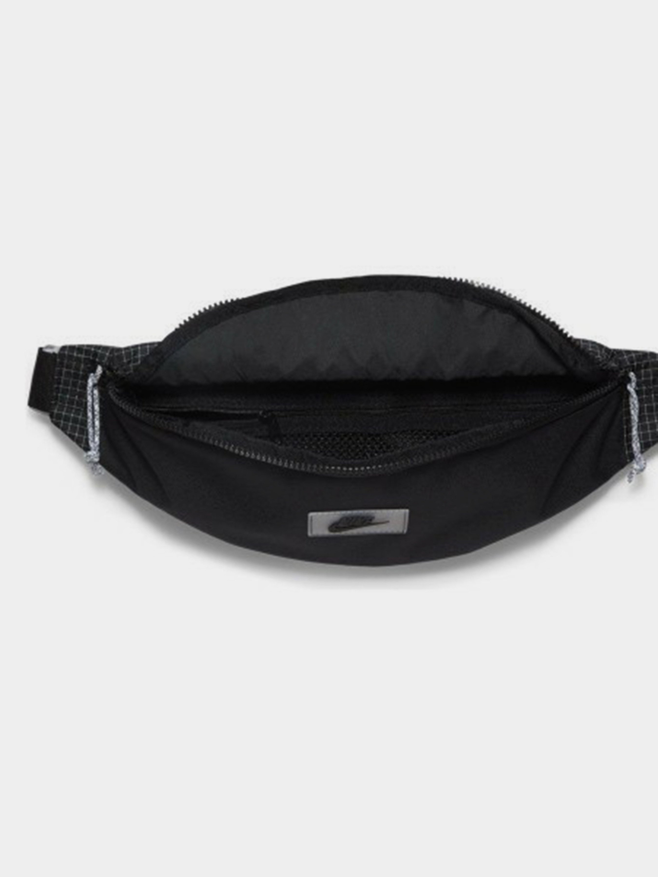 Сумки NIKE Heritage Hip Pack модель DJ1620-010 Фото