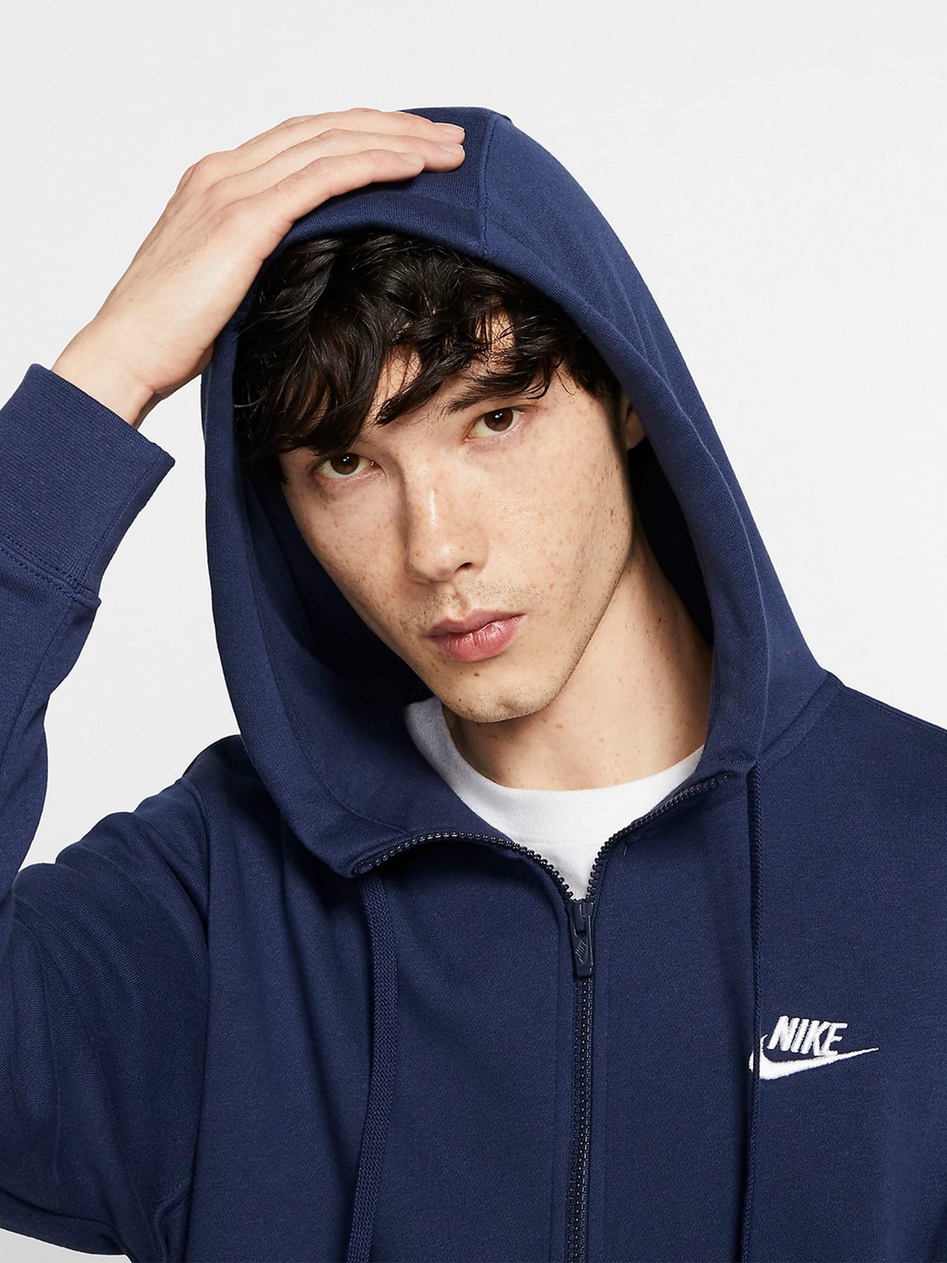 Худі та світшоти NIKE Sportswear Club Fleece модель BV2645-410 Худі та світшоти NIKE Sportswear Club Fleece модель BV2645-410 Фото
