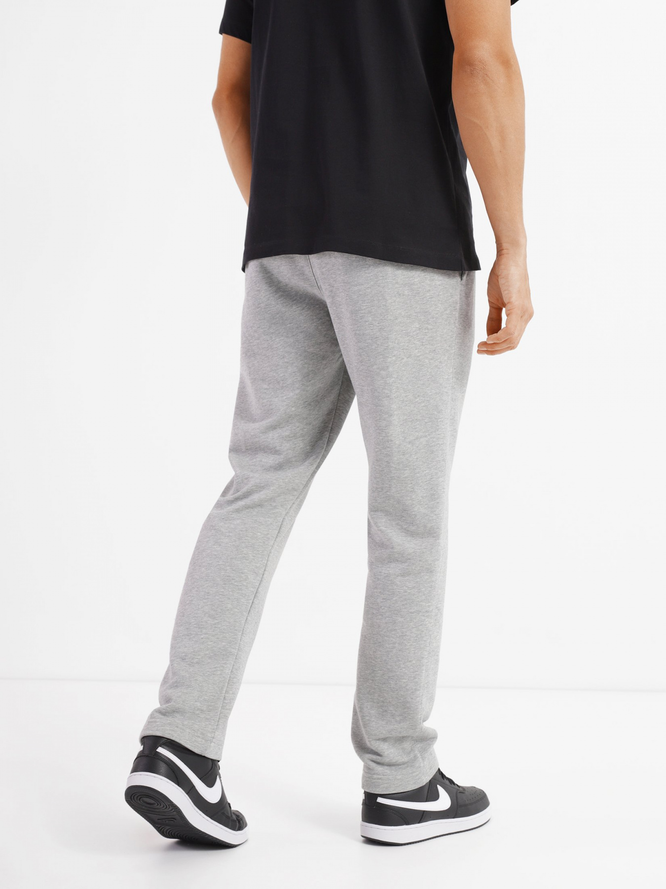 Брюки NIKE Sportswear Club модель BV2713-063 Брюки NIKE Sportswear Club модель BV2713-063 Фото