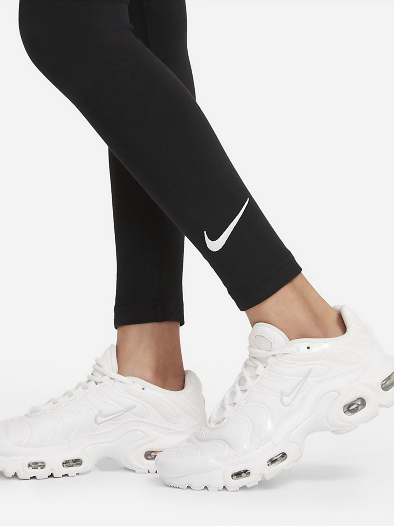 Брюки NIKE Sportswear Favourites модель DD6482-010 Фото