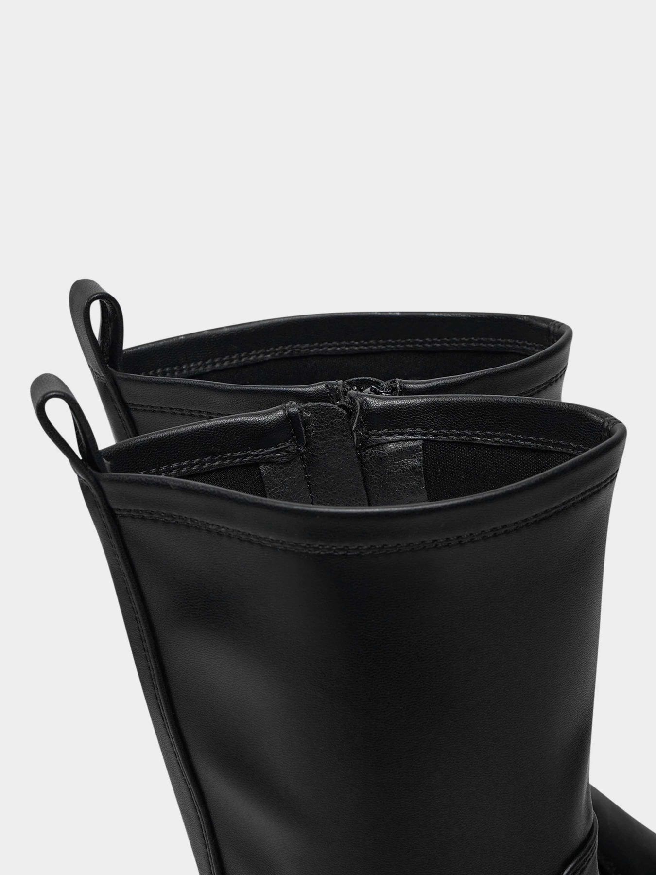 Черевики та чоботи GUESS Nerea модель FLFNER.ELE10;BLACK Черевики та чоботи GUESS Nerea модель FLFNER.ELE10;BLACK Фото