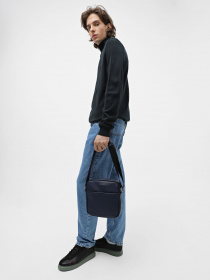 Сумки GUESS Fidenza Top Zip Crossbody Flat модель HMFIDA.P3458;BLU Фото