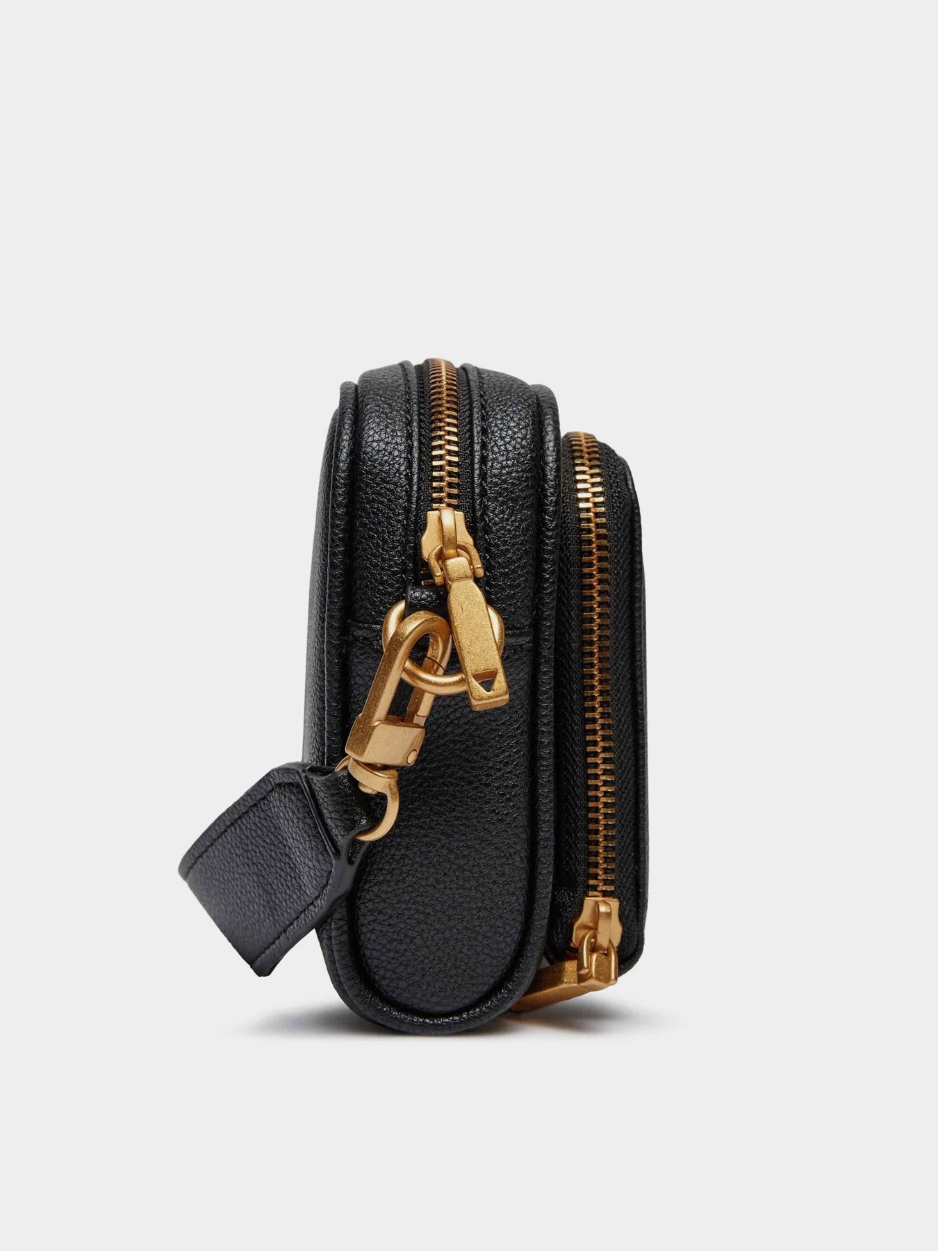 Сумки GUESS Cosette модель HWVA92.22140;BLA Сумки GUESS Cosette модель HWVA92.22140;BLA Фото