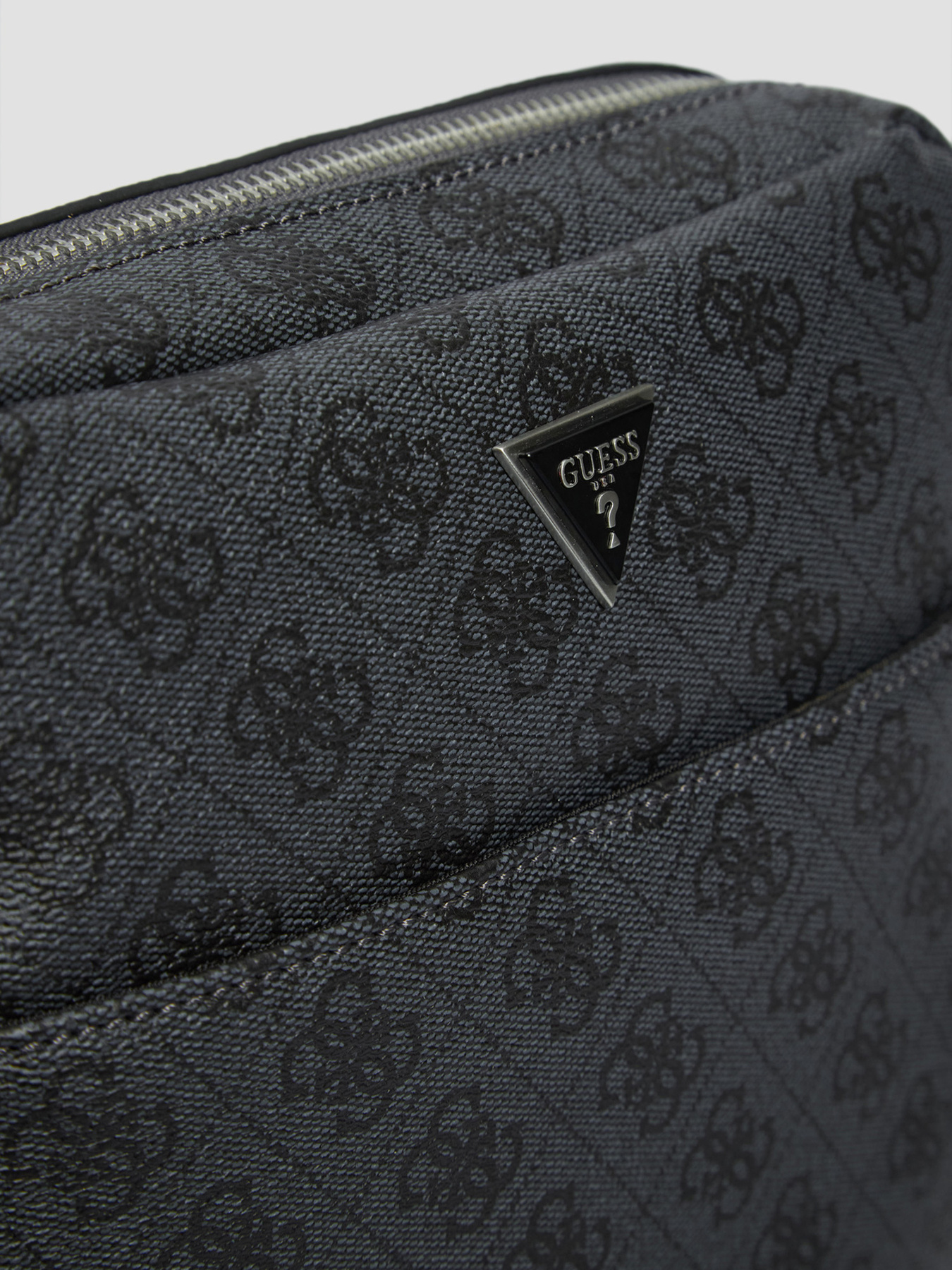 Сумки GUESS Torino модель HMTOLO.P4258;BLA Сумки GUESS Torino модель HMTOLO.P4258;BLA Фото