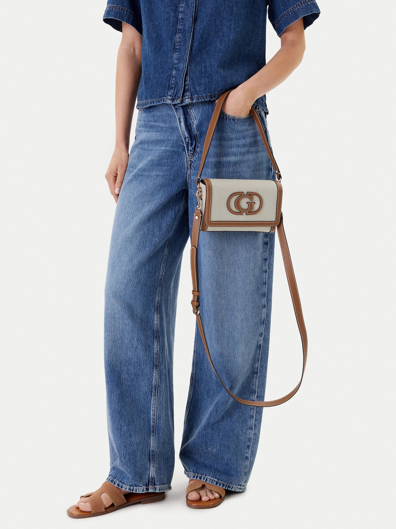 Сумки GUESS Sebina модель HWAG95.24190;NRC Сумки GUESS Sebina модель HWAG95.24190;NRC Фото