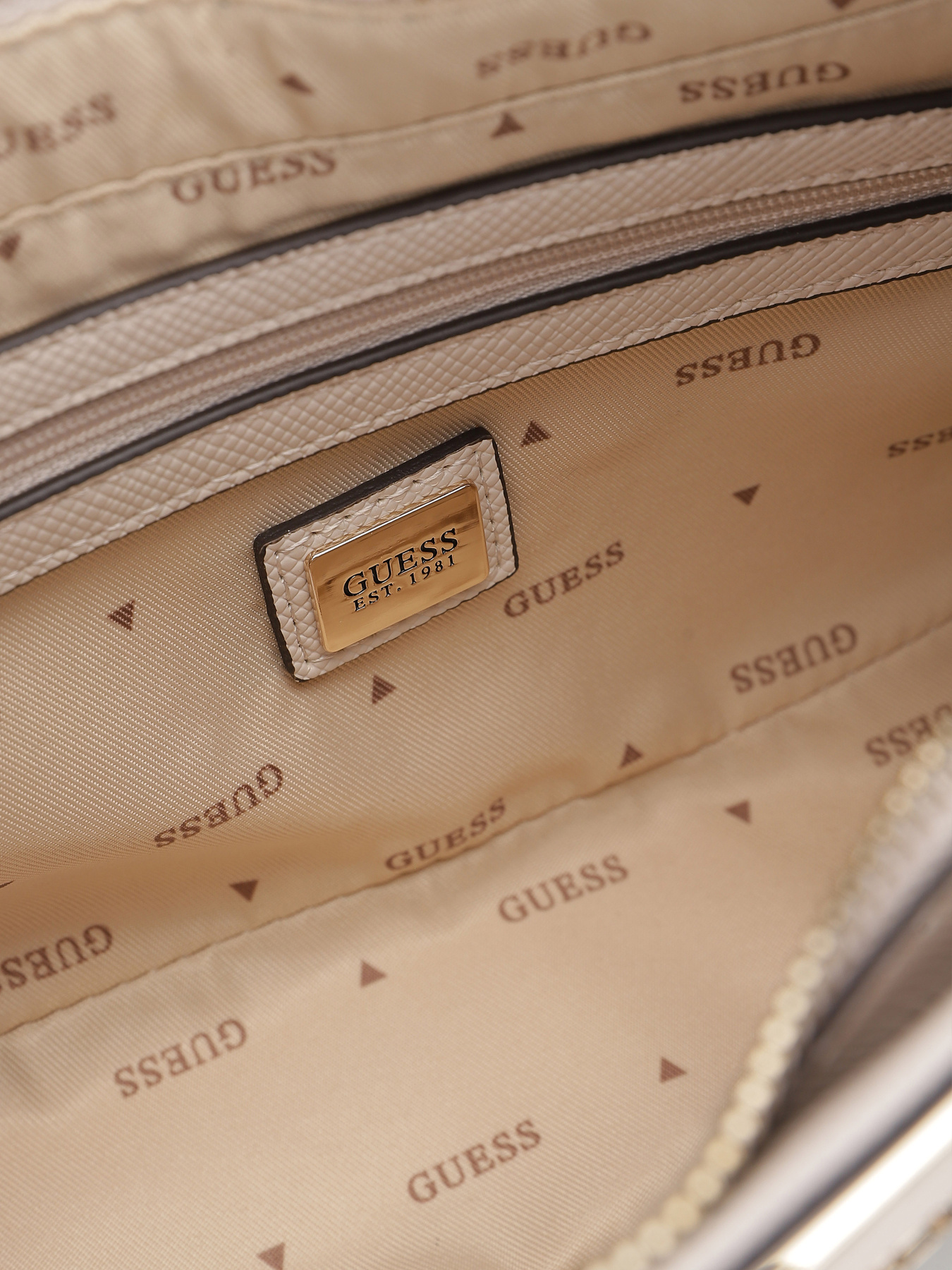 Сумки GUESS Noelle модель HWZG78.79180;BON Сумки GUESS Noelle модель HWZG78.79180;BON Фото
