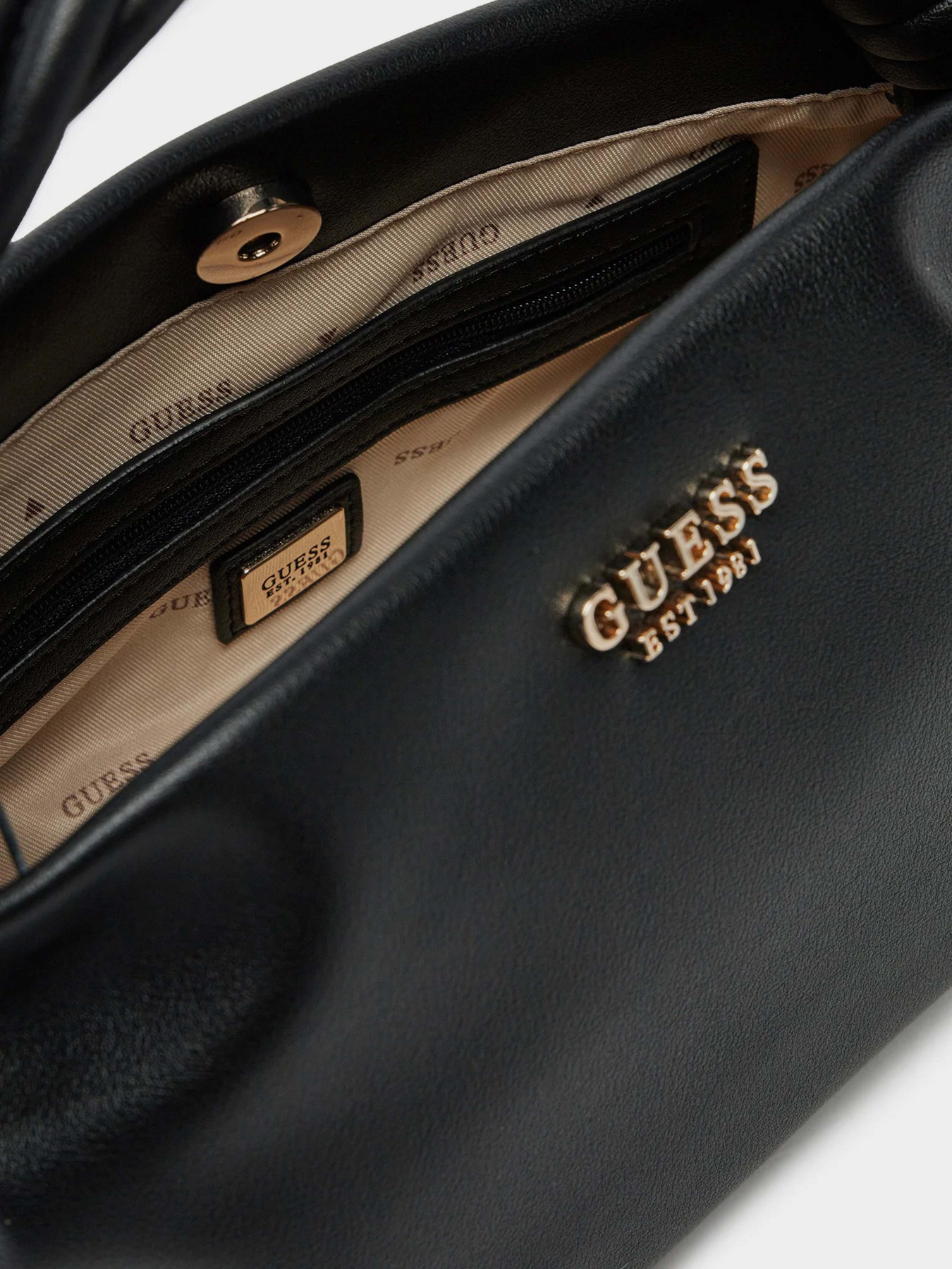 Сумки GUESS Sansa модель HWNG84.76110;BLA Сумки GUESS Sansa модель HWNG84.76110;BLA Фото