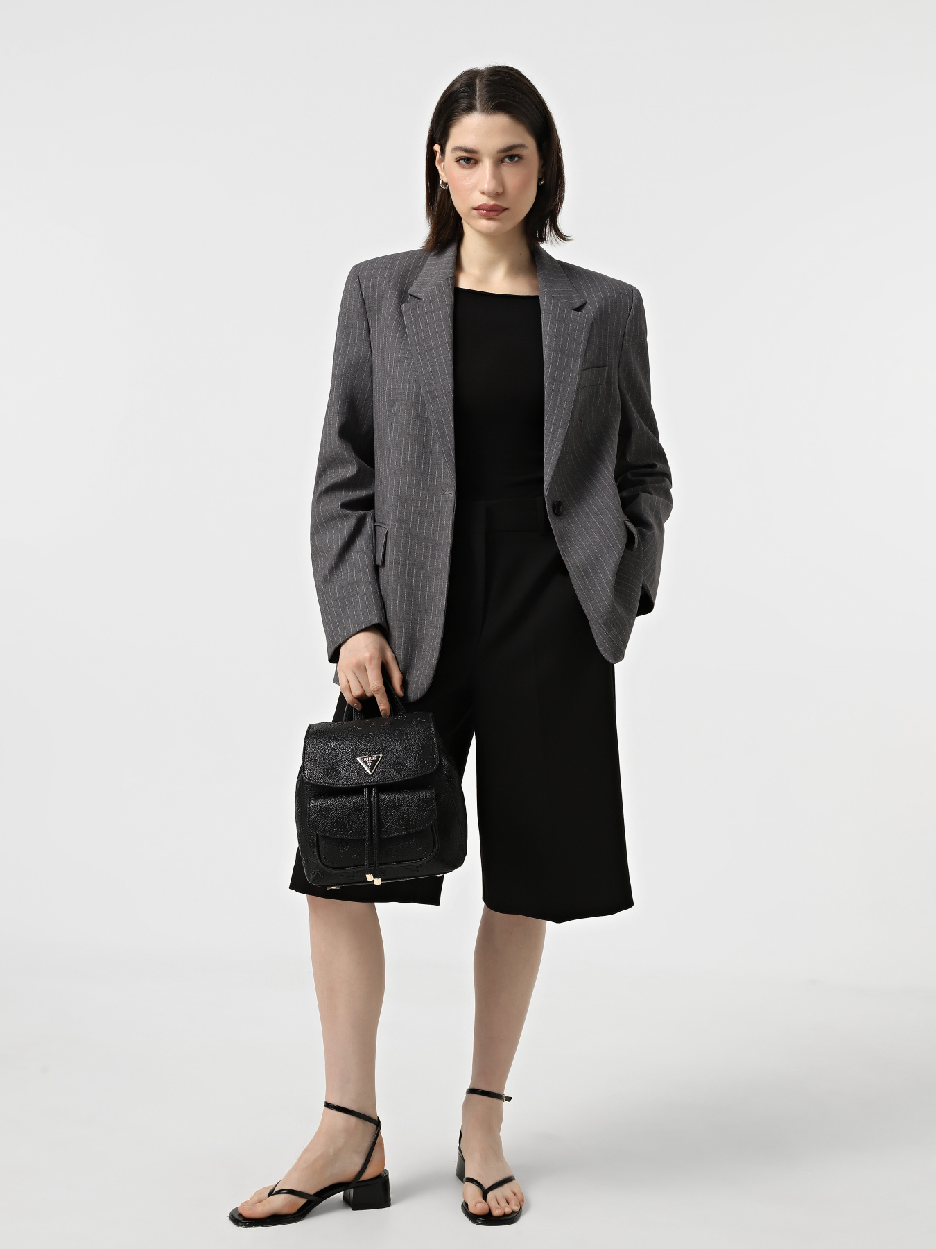 Рюкзаки GUESS Cresidia City модель HWPG93.49310;BLA Фото