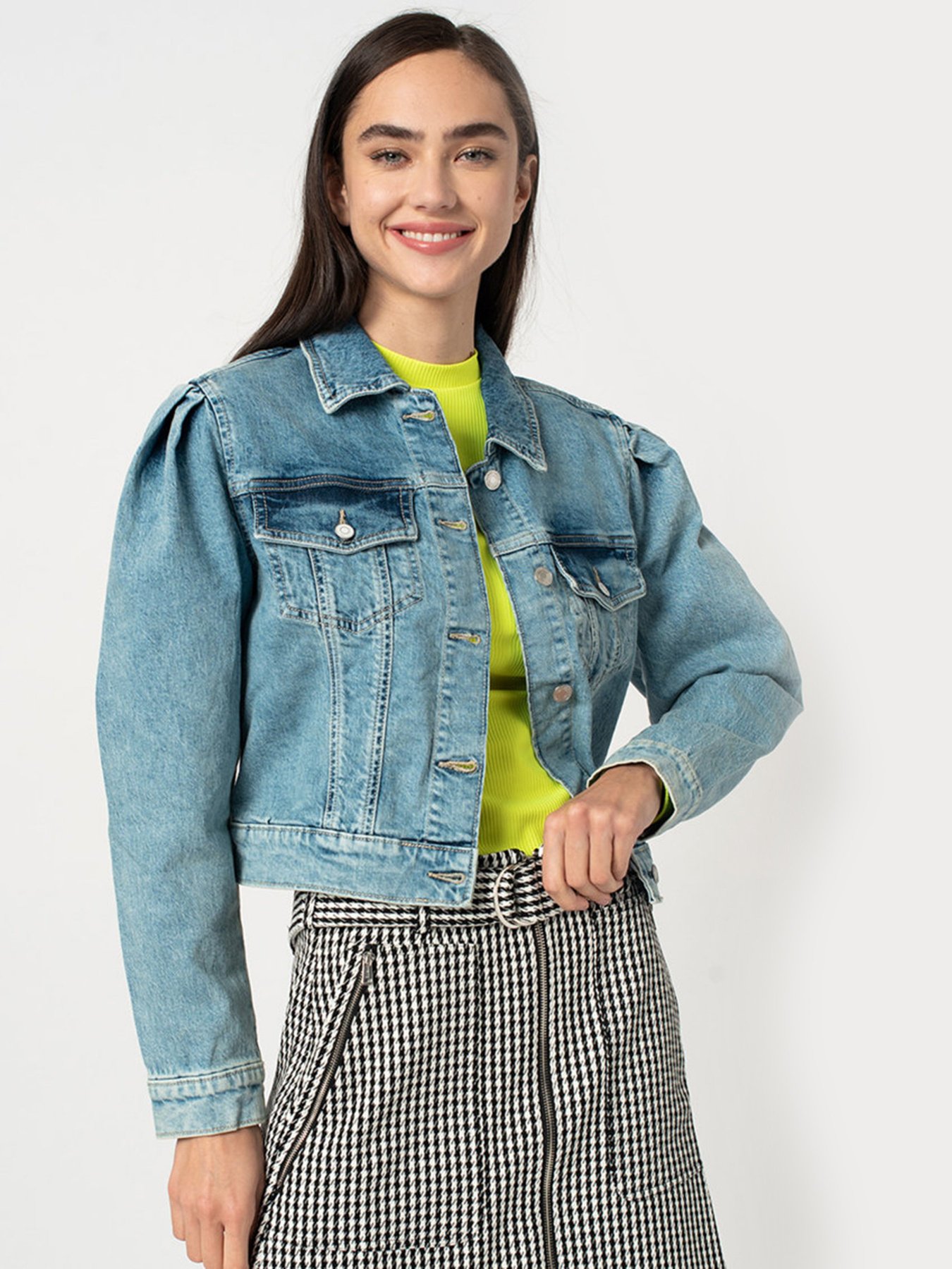 Куртки та дублянки GUESS модель W0YN32-D42L1-SLLA Фото