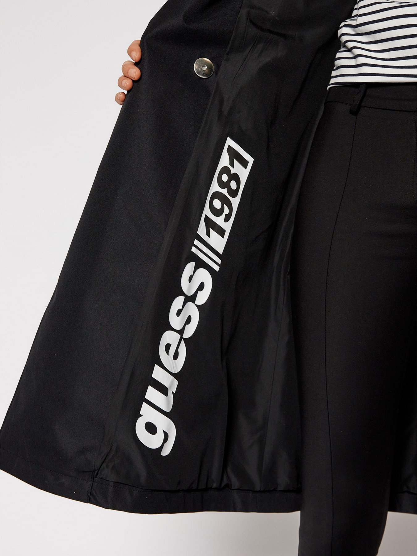 Пальта та плащі GUESS модель W1RL00-WDO40-JBLK Фото
