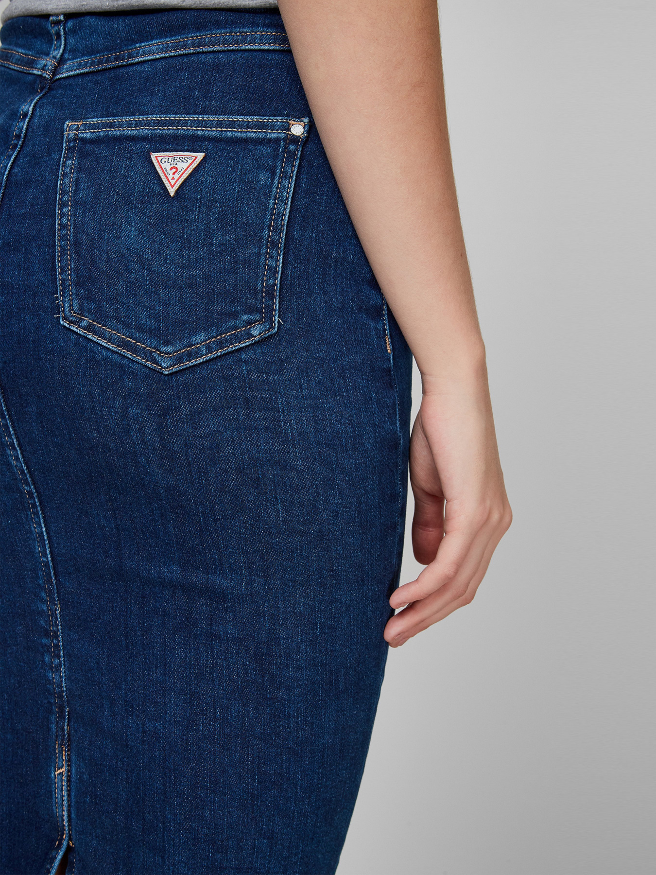 Юбки GUESS модель W1RD0M-D4663-SOCH Фото