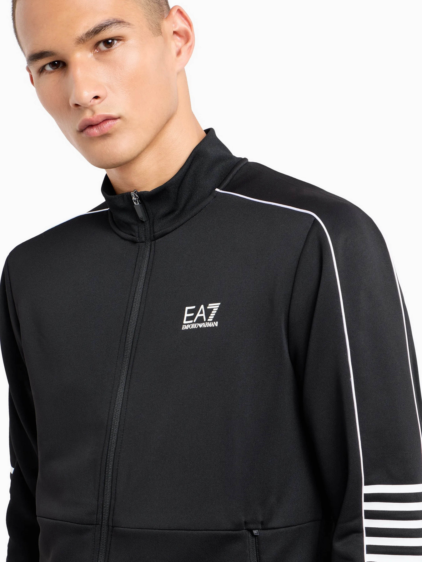 Костюми EA7 Core модель 6DPV53-PJ16Z-1200 Костюми EA7 Core модель 6DPV53-PJ16Z-1200 Фото