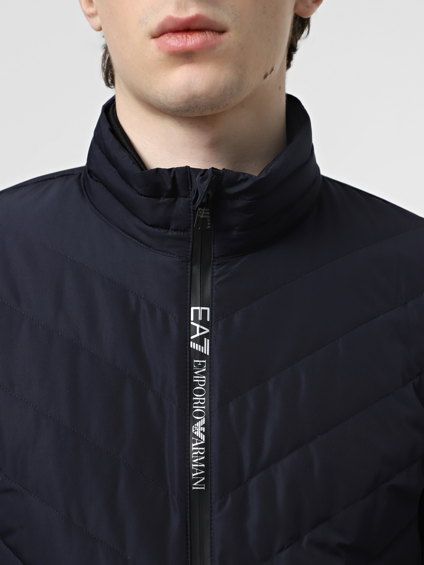 Куртки и дубленки EA7 Premium Shield модель 8NPB13-PNE1Z-1562 Фото