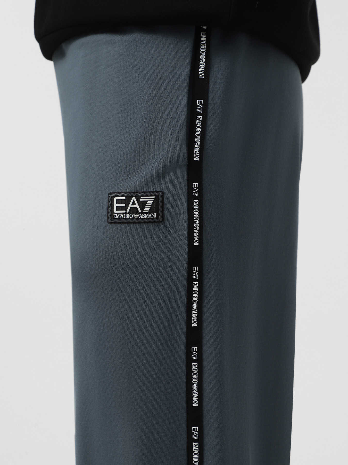 Брюки EA7  Logo Series модель 7M001040-AF10380-U8106 Фото