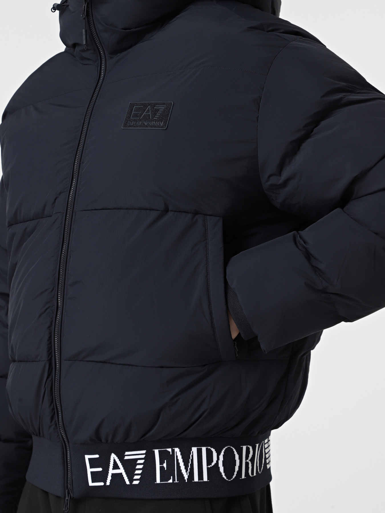 Куртки и дубленки EA7 модель 7M000710-AF15951-UB102 Фото