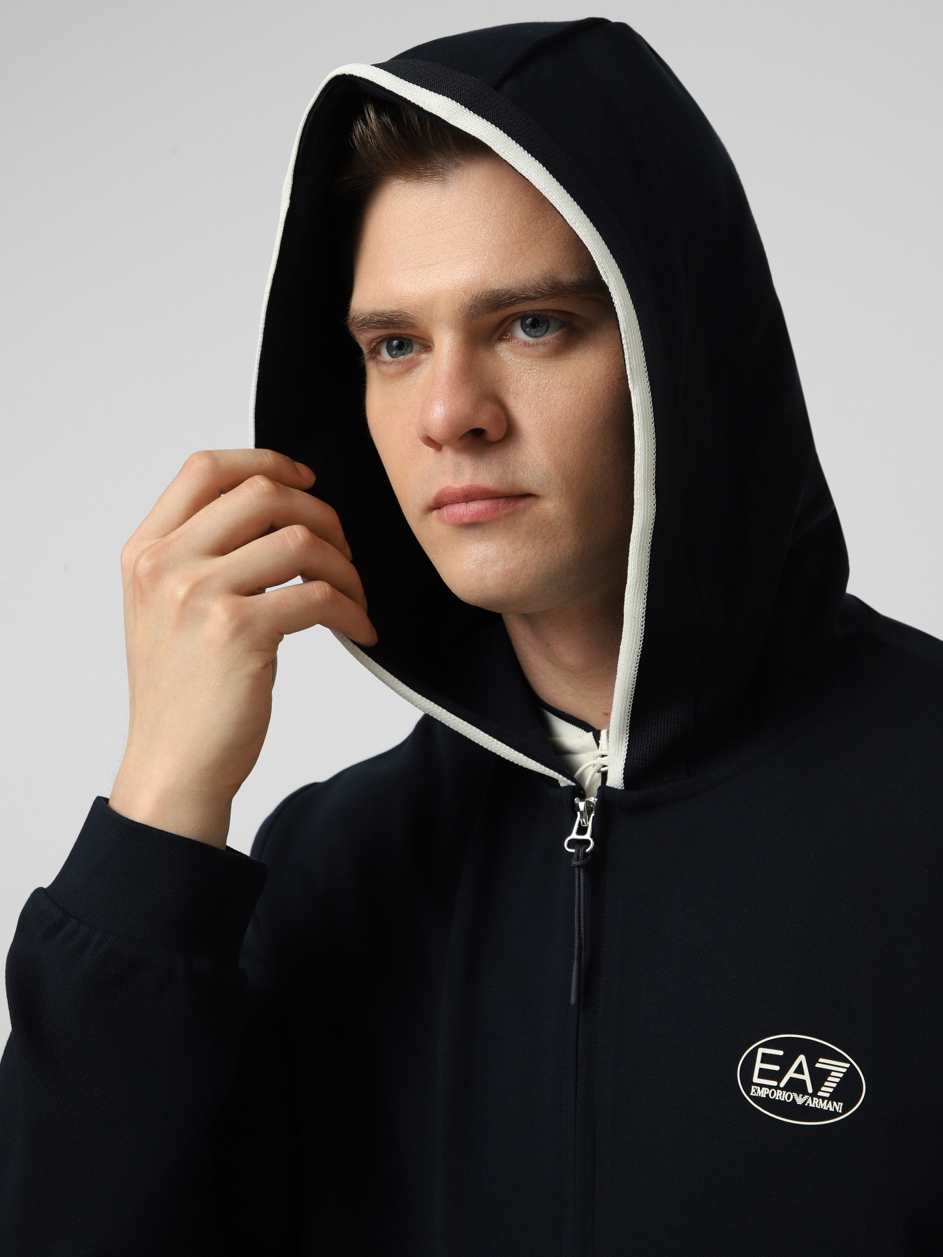 Худи и свитшоты EA7 модель 7M001544-AF13289-UB102 Худи и свитшоты EA7 модель 7M001544-AF13289-UB102 Фото