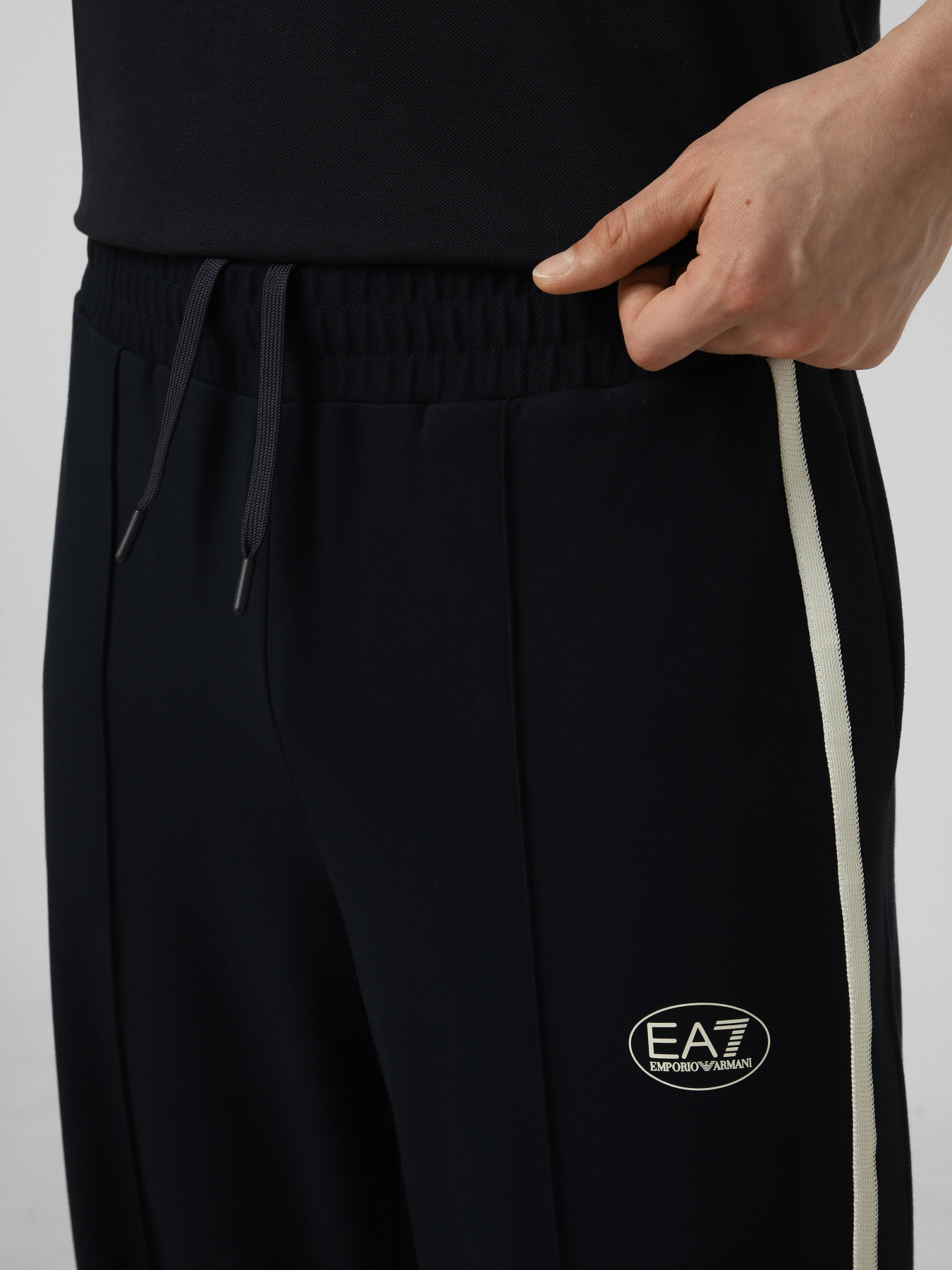 Штани EA7 модель 7M001546-AF13289-UB102 Фото