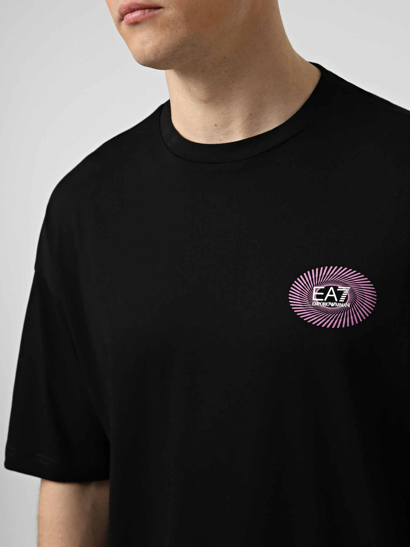 Футболки і поло EA7 модель 7M001419-AF22264-UC001 Футболки і поло EA7 модель 7M001419-AF22264-UC001 Фото