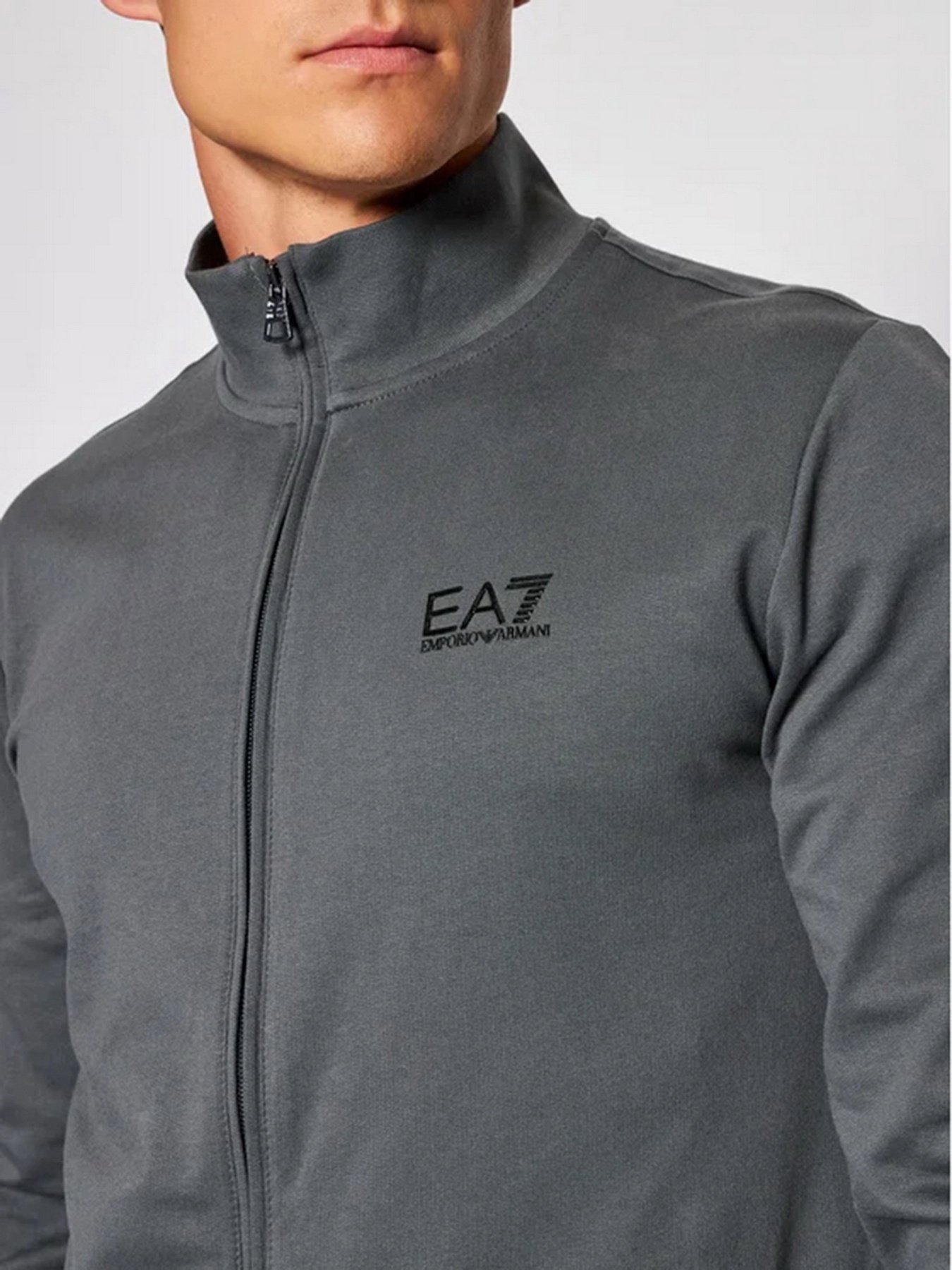 Костюмы EA7 модель 8NPV52-PJ05Z-1977 Костюмы EA7 модель 8NPV52-PJ05Z-1977 Фото