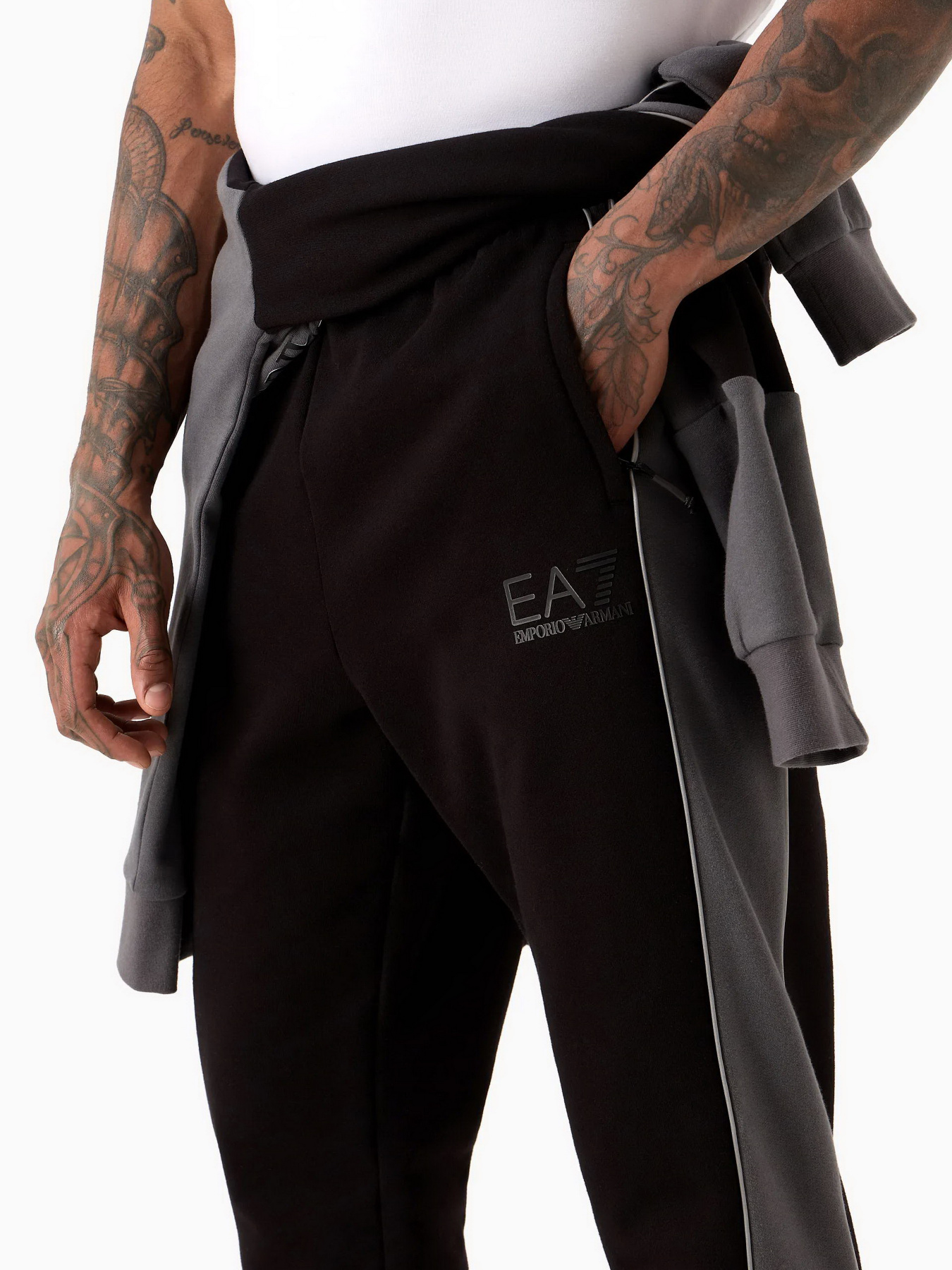 Брюки EA7 Athletic Colour Block модель 6RPP64-PJ07Z-1200 Фото