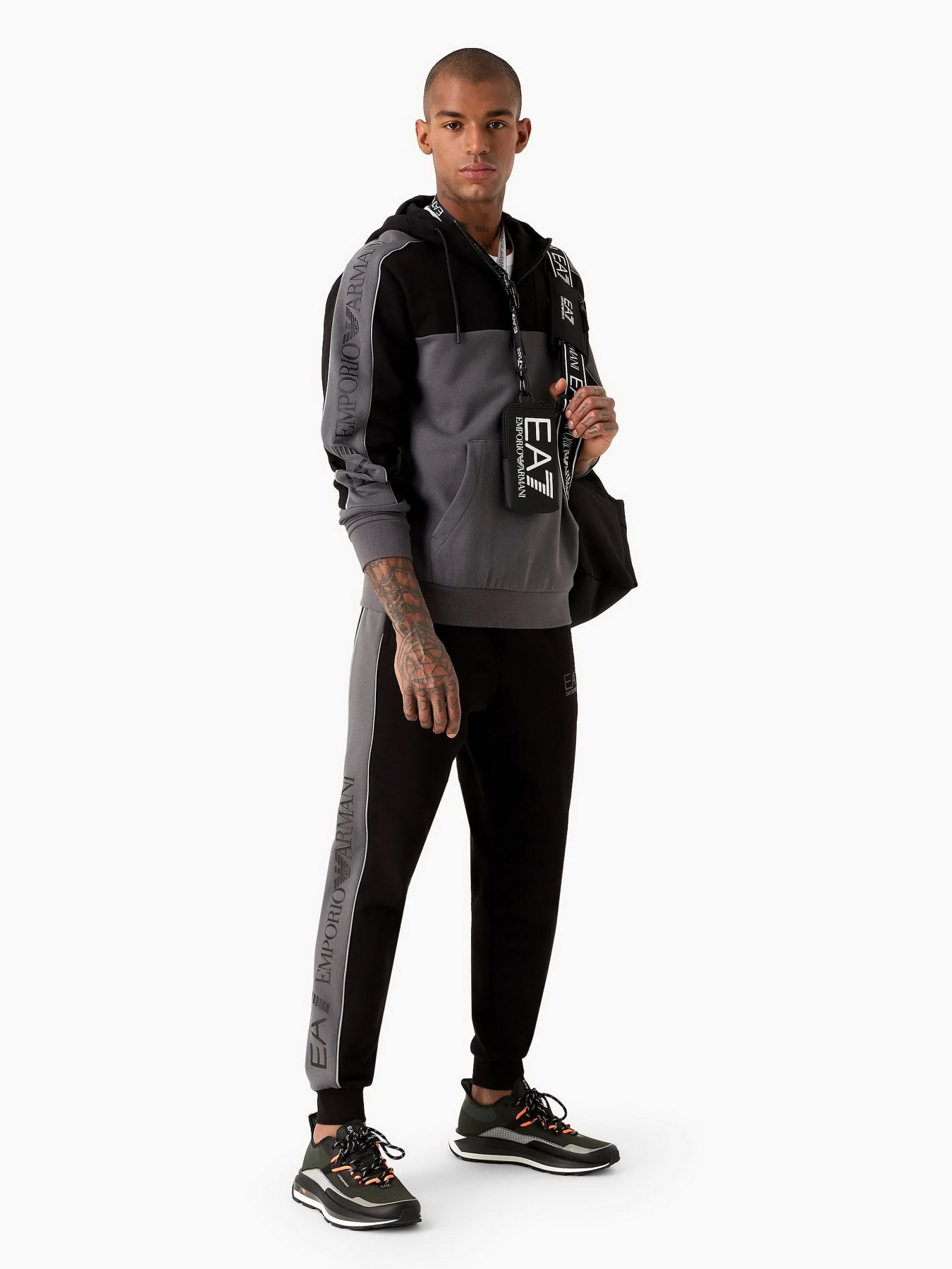 Брюки EA7 Athletic Colour Block модель 6RPP64-PJ07Z-1200 Фото