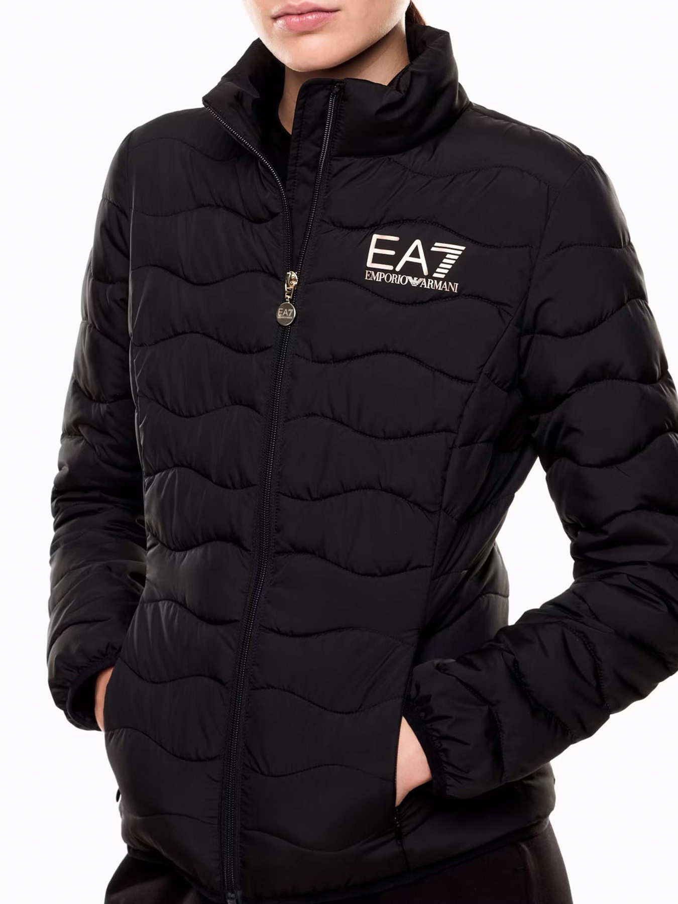 Куртки та дублянки EA7 модель 8NTB21-TNF8Z-0200 Куртки та дублянки EA7 модель 8NTB21-TNF8Z-0200 Фото