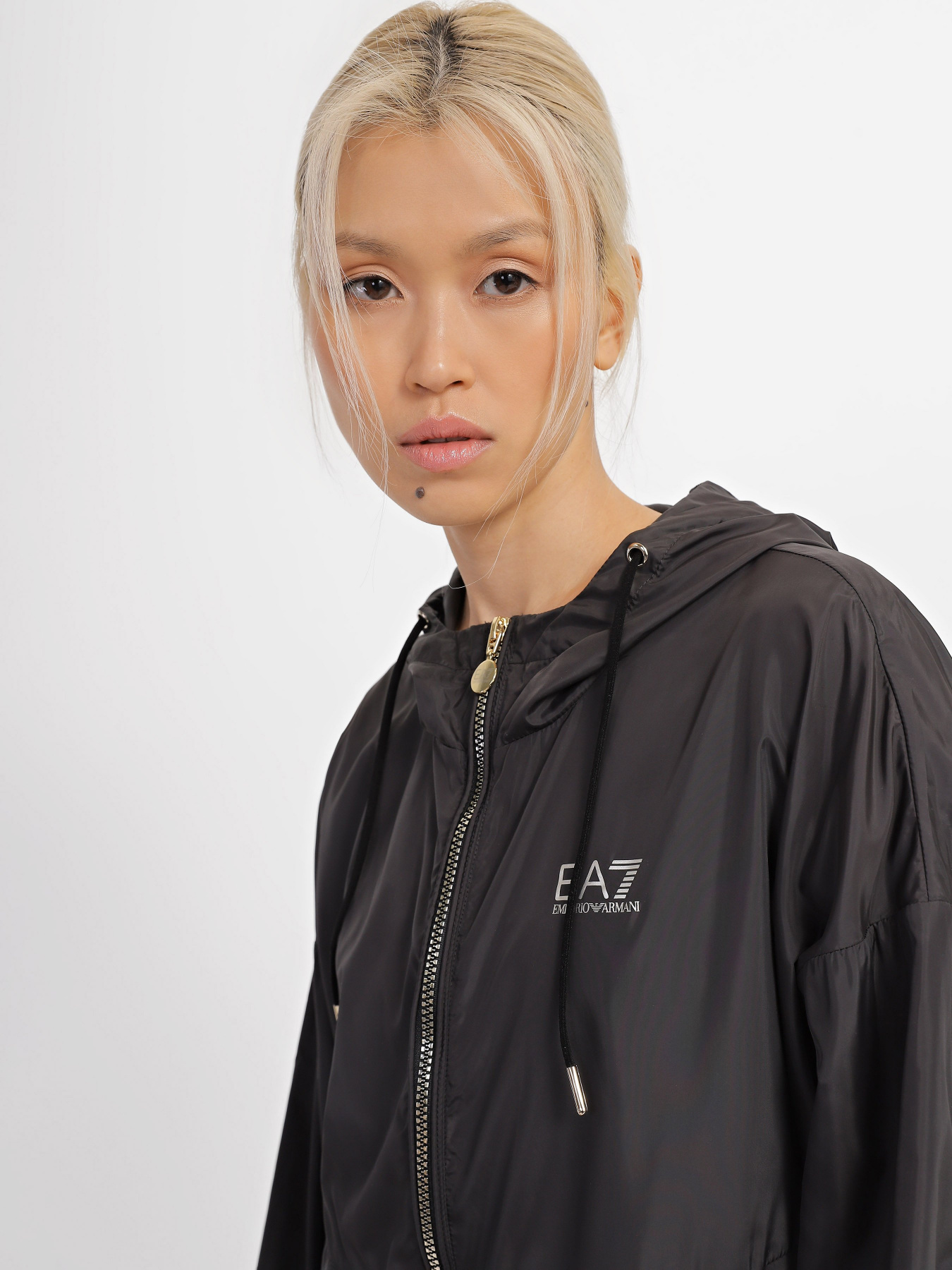 Куртки та дублянки EA7 Logo Series модель 3RTB05-TNBCZ-0200 Куртки та дублянки EA7 Logo Series модель 3RTB05-TNBCZ-0200 Фото