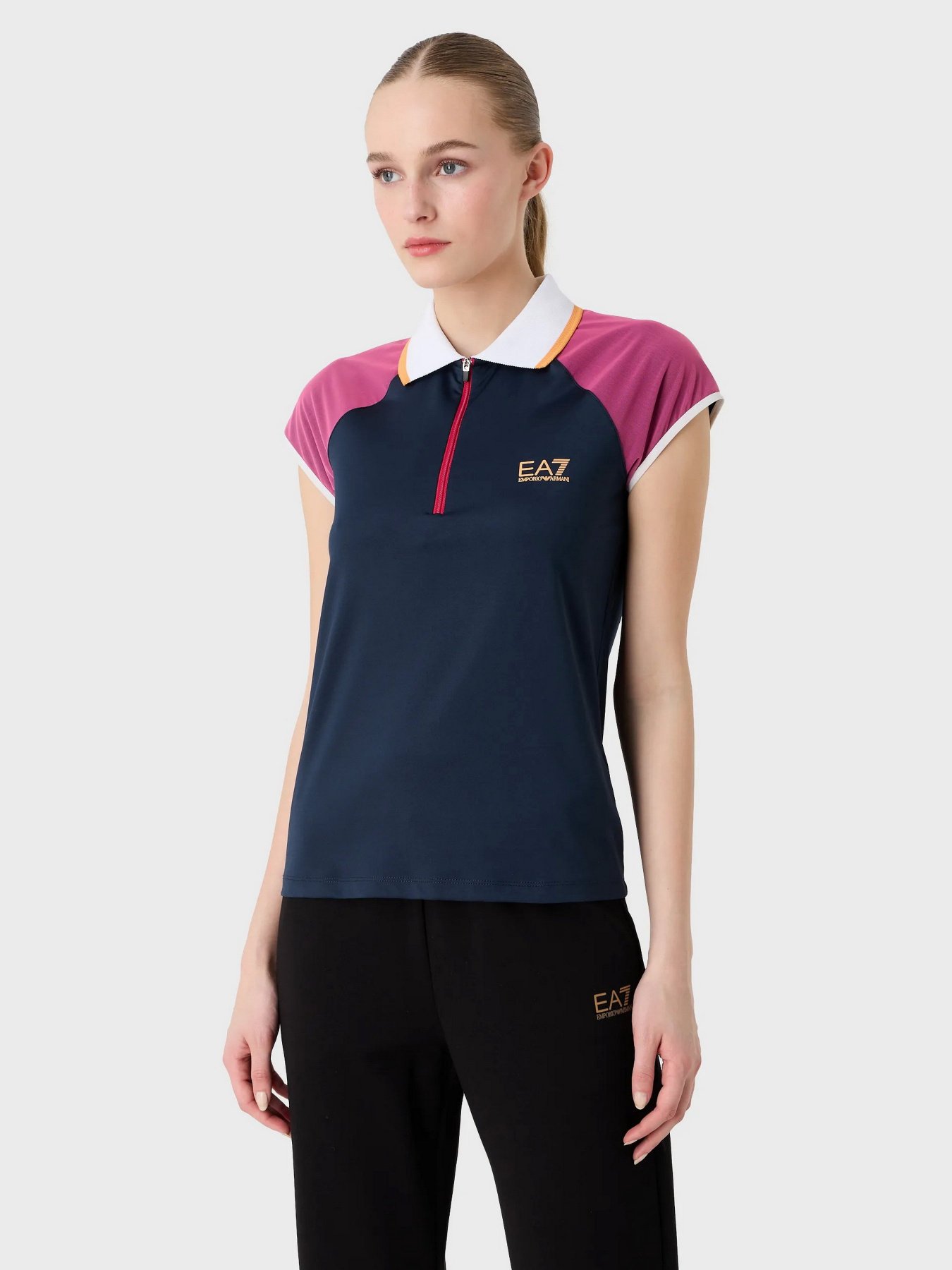 Футболки і поло EA7 Golf Pro модель 3RTF03-TJLHZ-1554 Футболки і поло EA7 Golf Pro модель 3RTF03-TJLHZ-1554 Фото