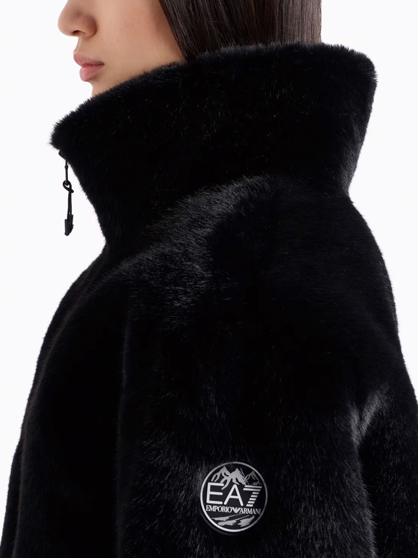 Куртки и дубленки EA7 SKI St. Moritz модель 6DTB01-TN2ZZ-1200 Куртки и дубленки EA7 SKI St. Moritz модель 6DTB01-TN2ZZ-1200 Фото