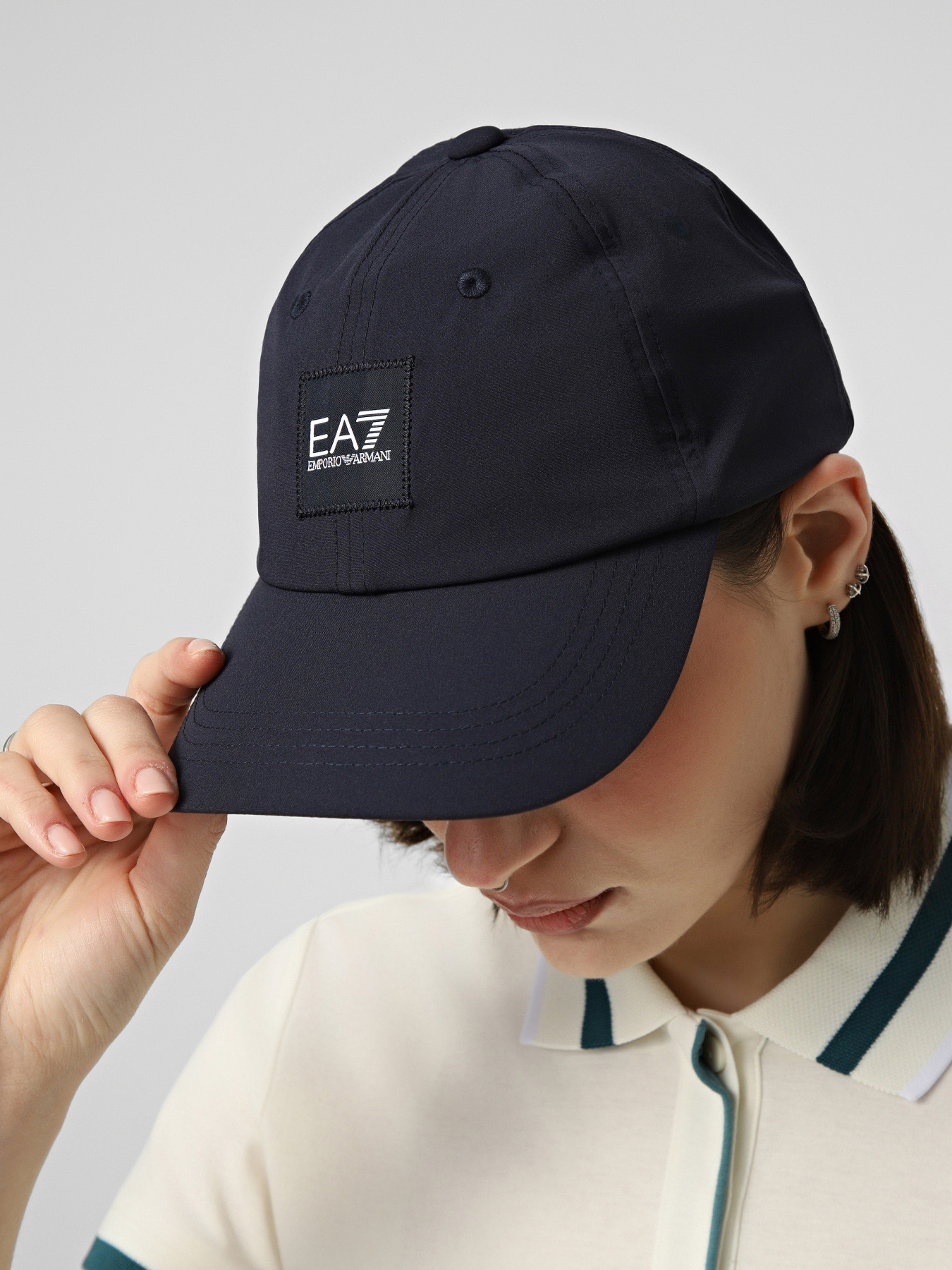 Шапки та кепки EA7 модель 7X000595-AF24754-UB102 Шапки та кепки EA7 модель 7X000595-AF24754-UB102 Фото