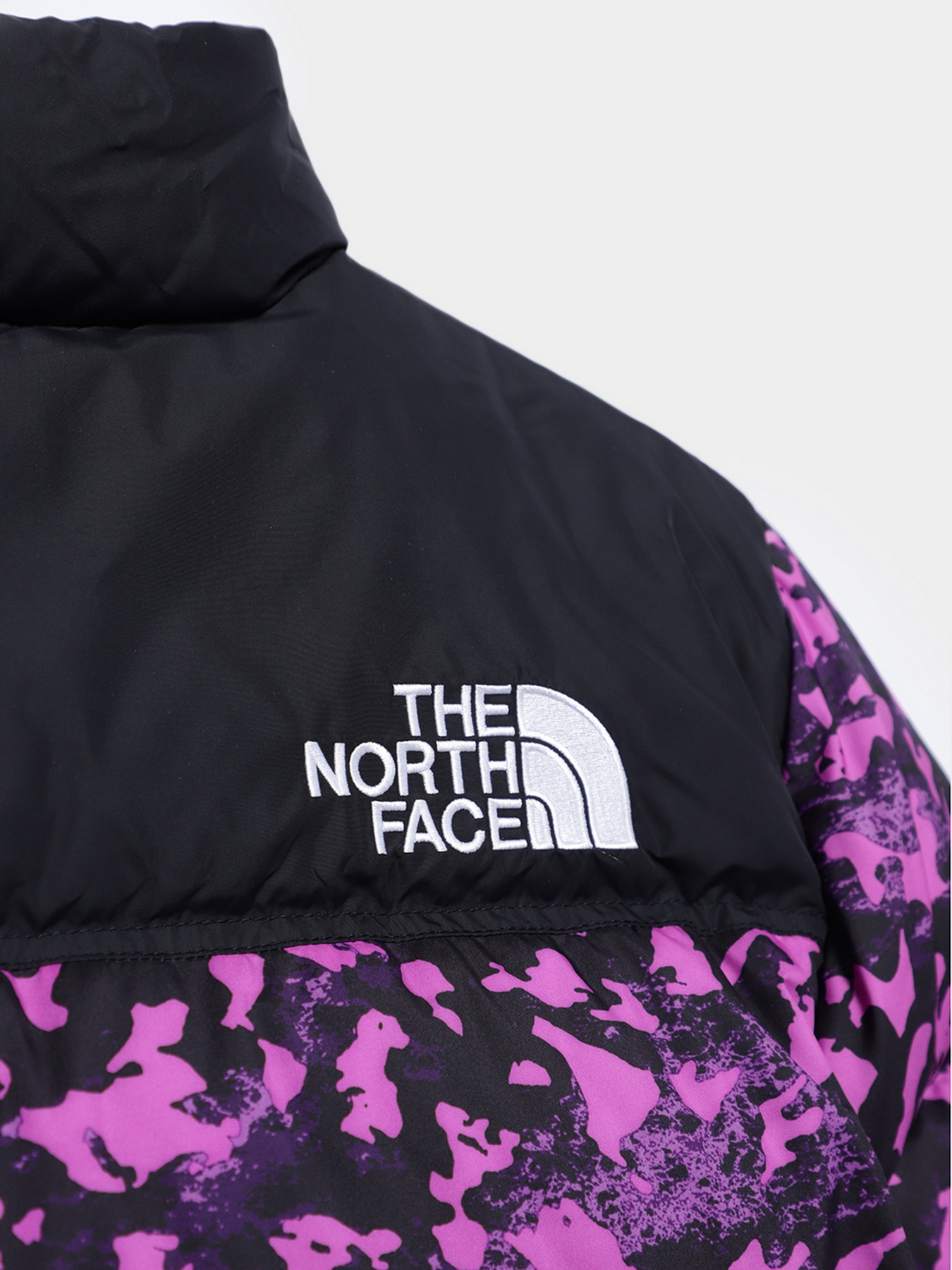 Куртки та дублянки The North Face Printed 1996 Retro Nuptse модель NF0A5IYC2L31 Фото