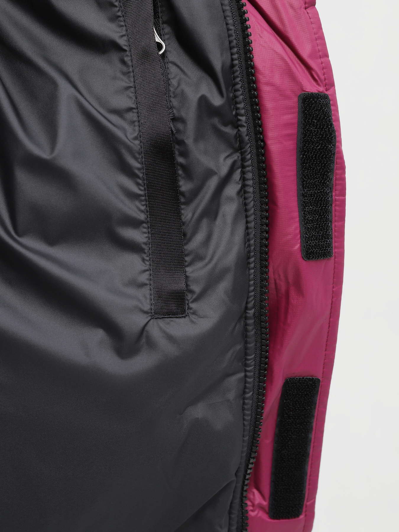 Куртки та дублянки The North Face HMLYN Insulated модель NF0A4QZ5KK91 Фото