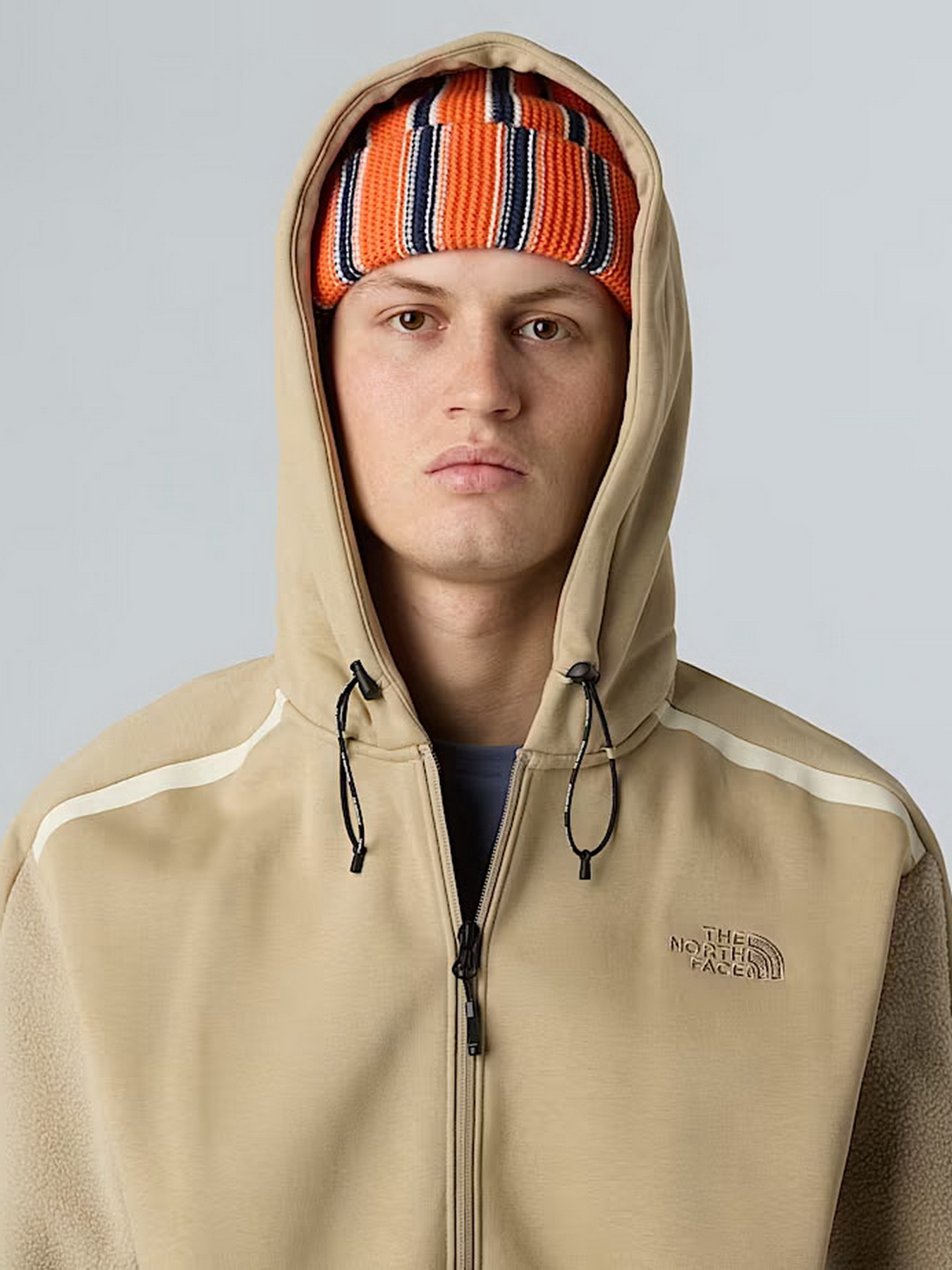 Худи и свитшоты The North Face модель NF0A8E7FCEL1 Фото