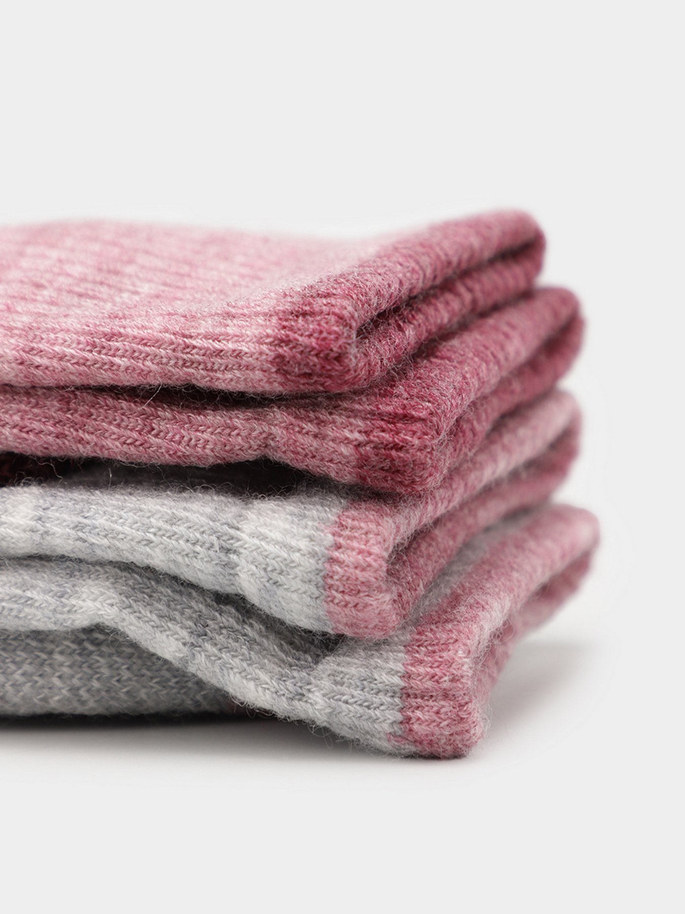 Шкарпетки та гольфи Skechers Merino Wool Crew Socks модель S117422-687 Фото