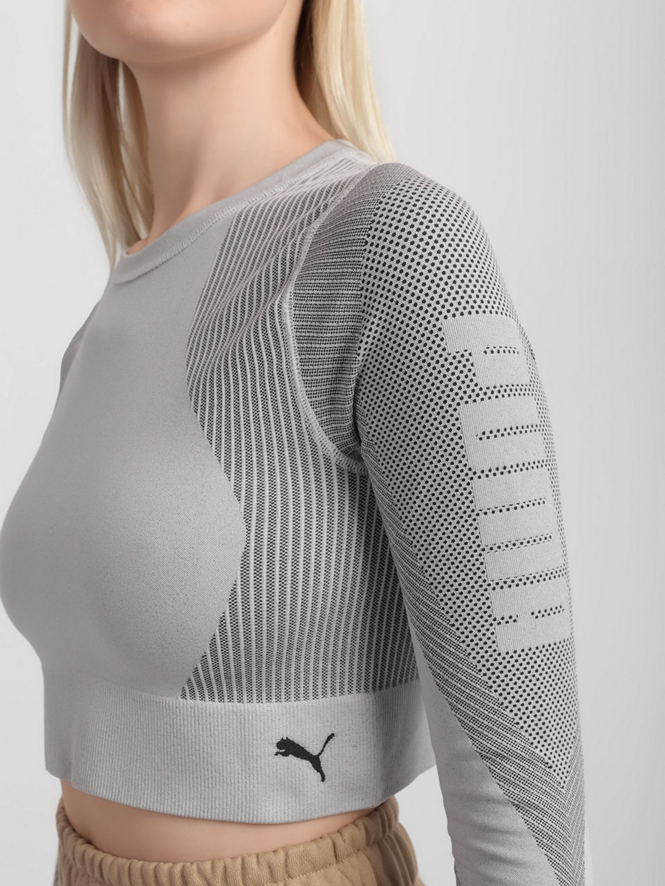 Футболки і поло PUMA SEAMLESS LONG SLEEVE FITTED модель 52102972 Фото