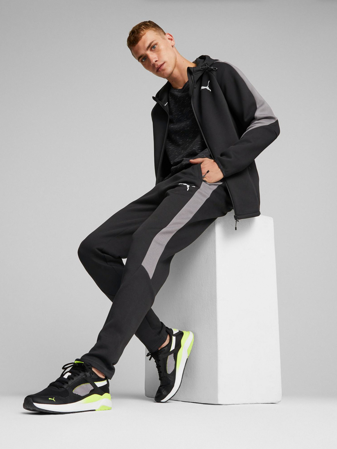 Штани PUMA Evostripe модель 84991701 Штани PUMA Evostripe модель 84991701 Фото