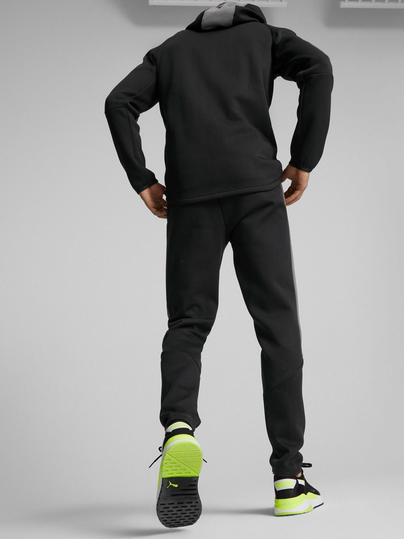 Штани PUMA Evostripe модель 84991701 Штани PUMA Evostripe модель 84991701 Фото