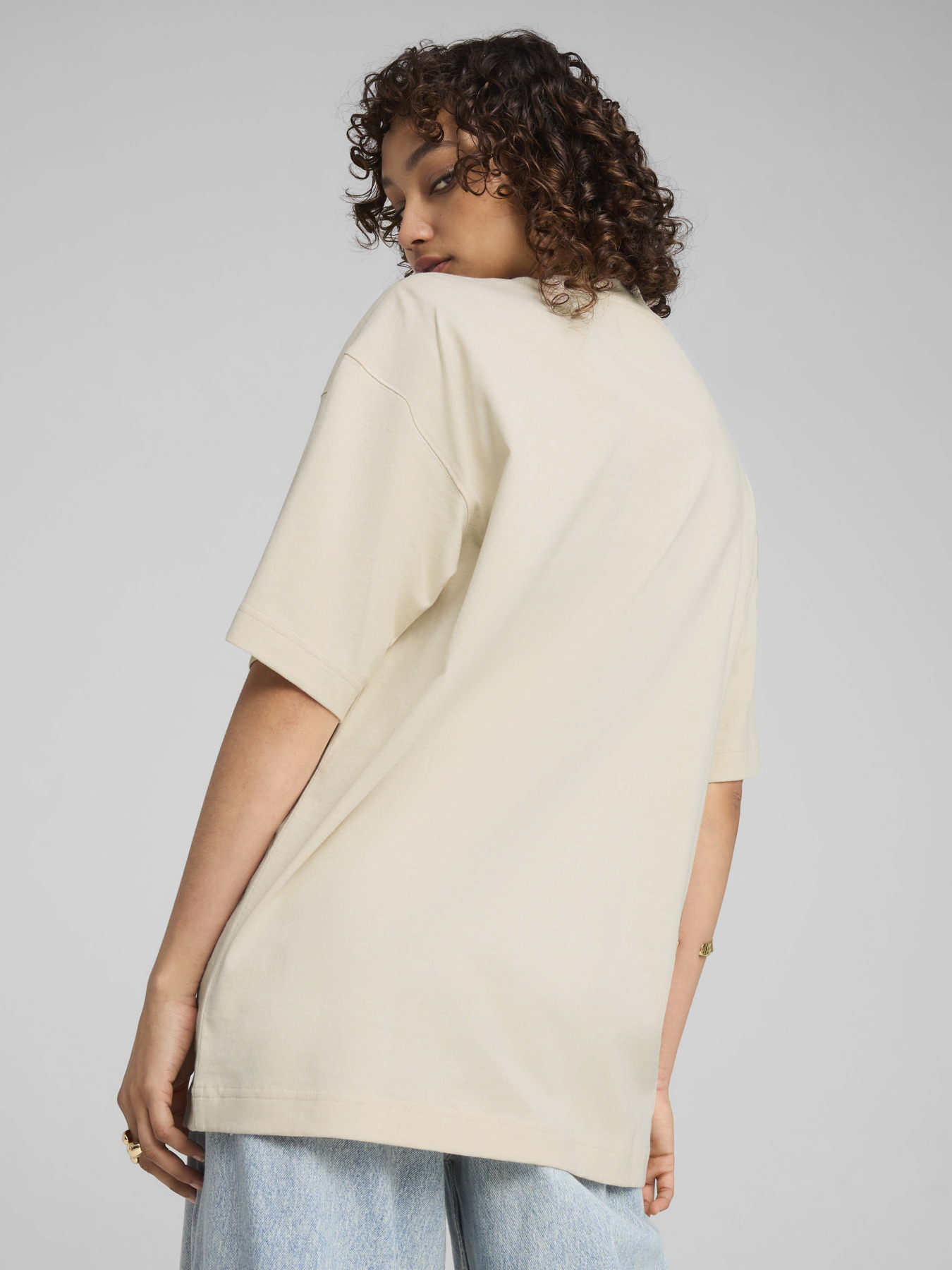 Футболки і поло PUMA PREMIUM ESSENTIALS OVERSIZED G модель 62966687 Фото