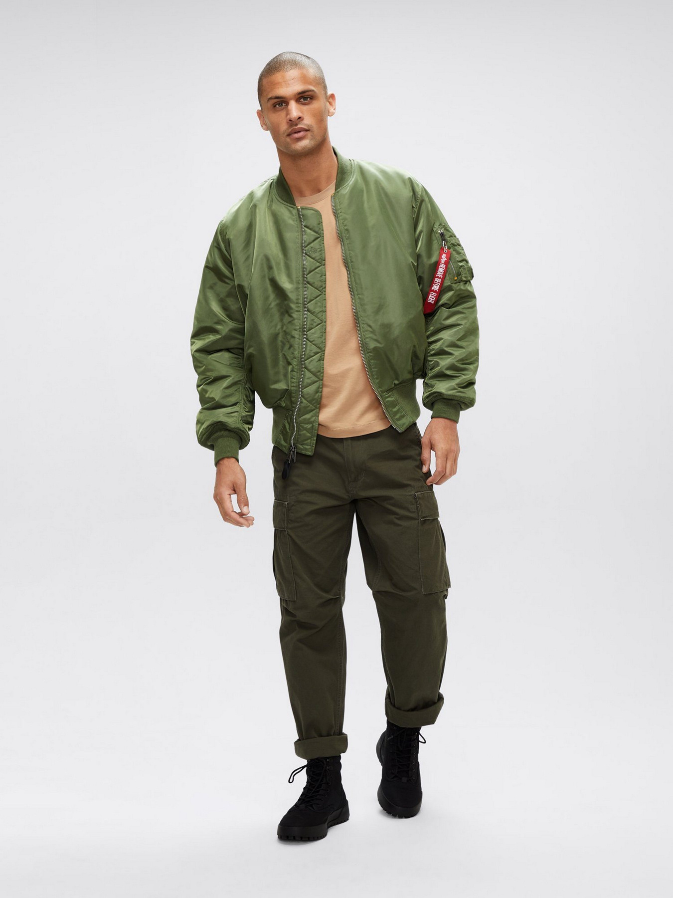 Куртки та дублянки Alpha Industries MA-1 BLOOD CHIT  модель MJM21300C1_310 Фото