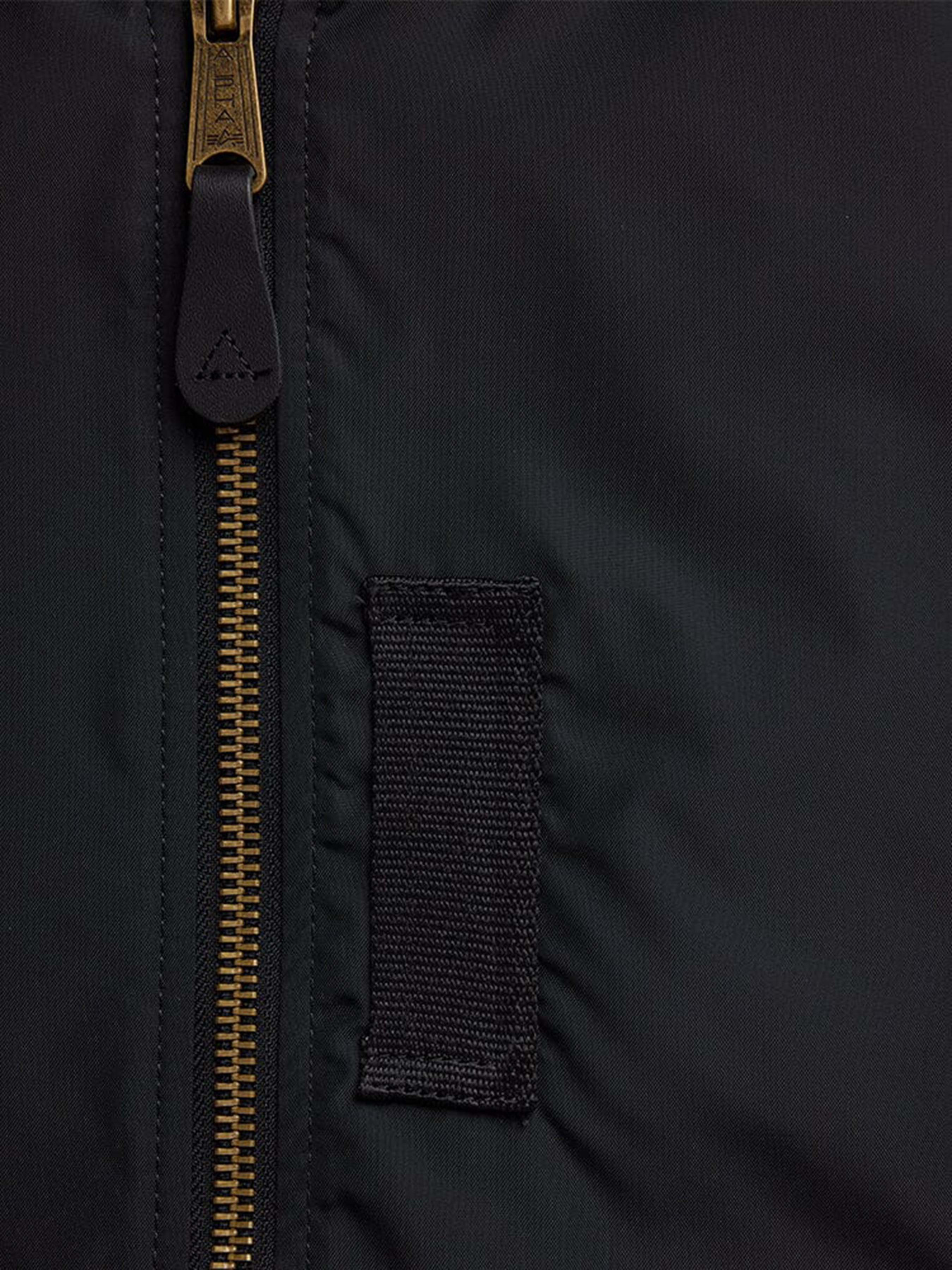 Куртки и дубленки Alpha Industries L-2b Skymaster Gen II модель MJL52000C1_001 Фото