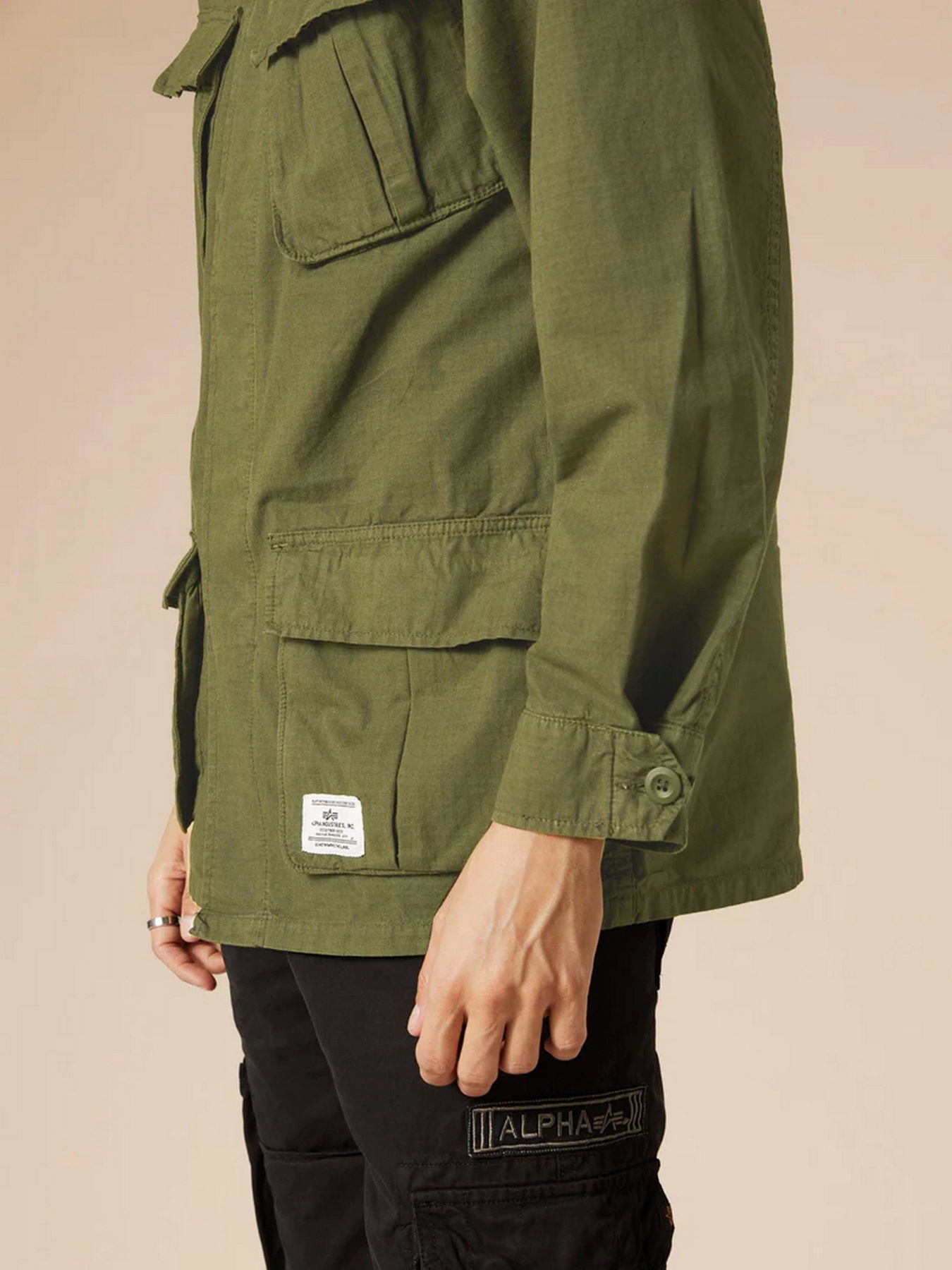Куртки та дублянки Alpha Industries Jungle Fatigue Jacket модель MSJ52000C1_301 Куртки та дублянки Alpha Industries Jungle Fatigue Jacket модель MSJ52000C1_301 Фото