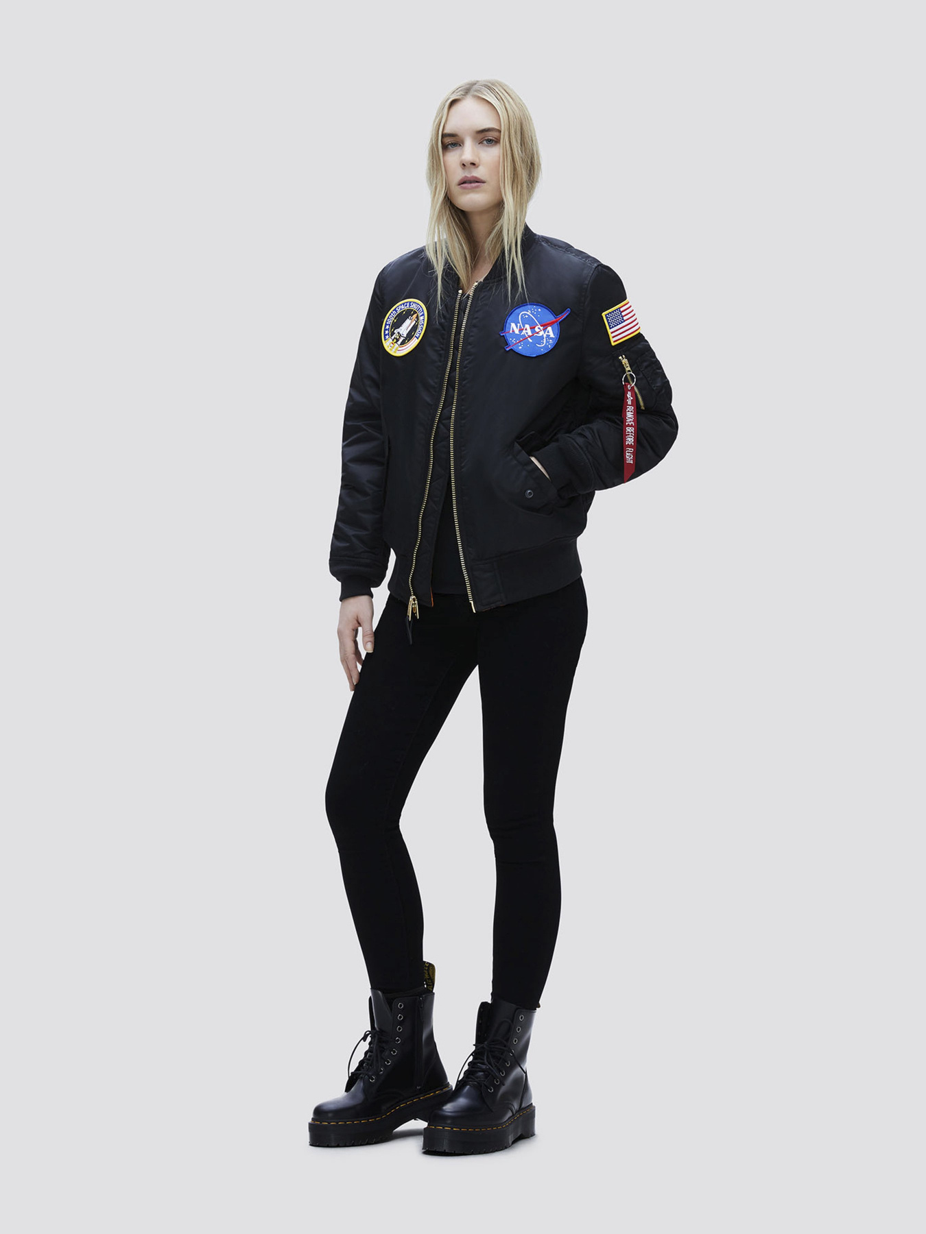 Куртки и дубленки Alpha Industries MA-1 NASA W модель WJM49501C1_001 Куртки и дубленки Alpha Industries MA-1 NASA W модель WJM49501C1_001 Фото