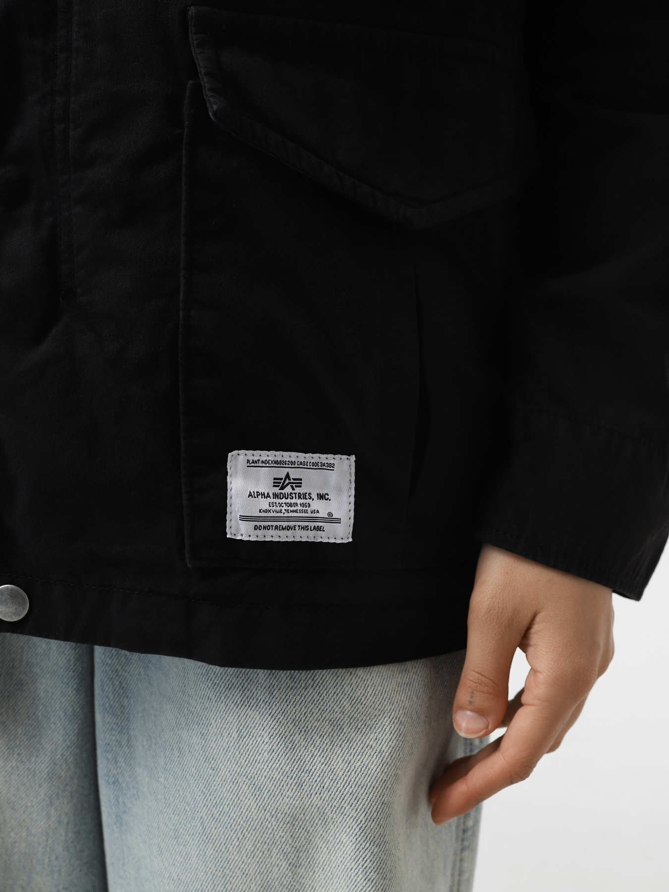 Куртки та дублянки Alpha Industries M-65 Mod Lightweight Field модель WJM52000C1_001 Куртки та дублянки Alpha Industries M-65 Mod Lightweight Field модель WJM52000C1_001 Фото