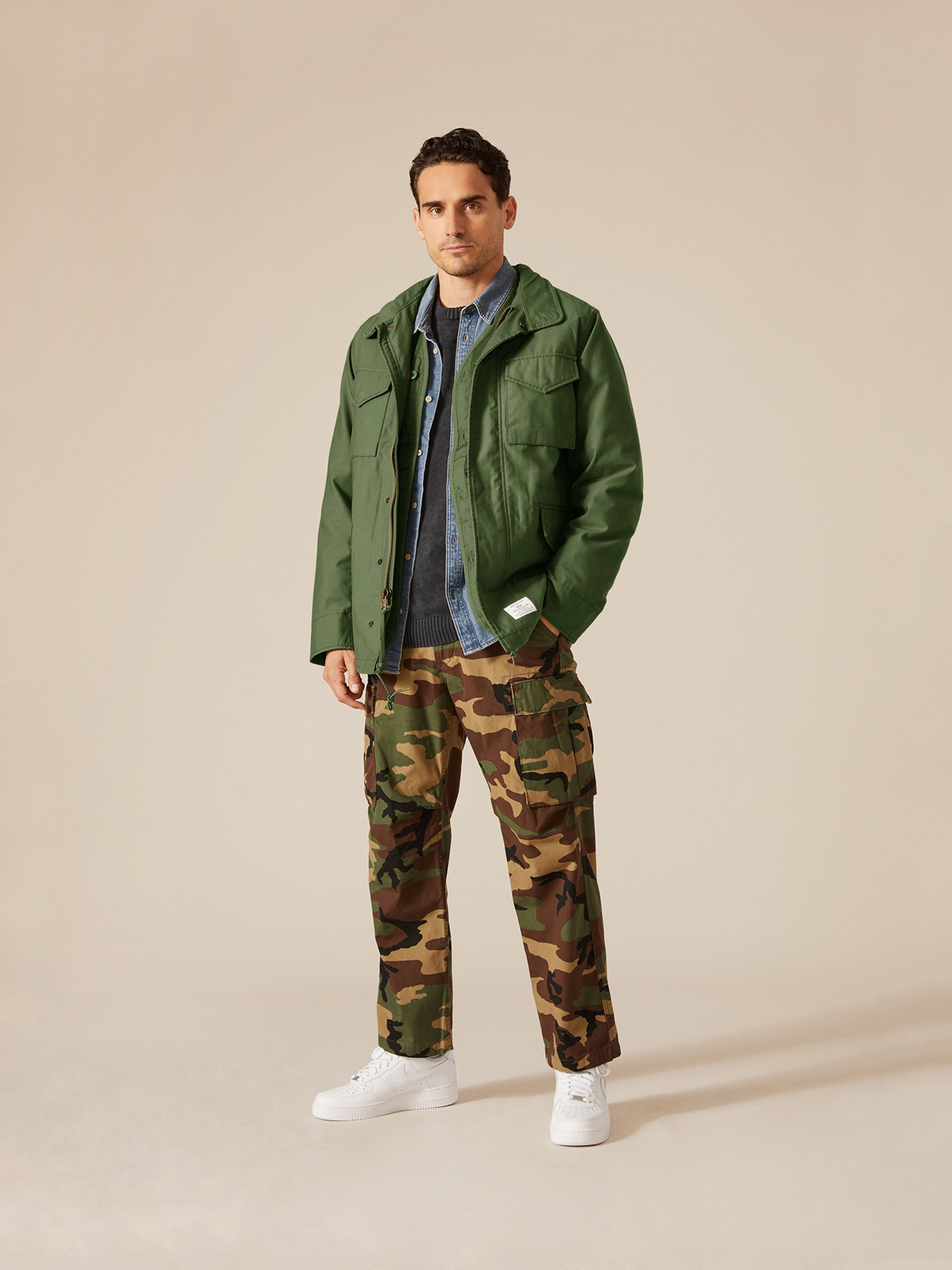 Пальто и плащи Alpha Industries M-65 MOD модель MJM51501C1_304 Пальто и плащи Alpha Industries M-65 MOD модель MJM51501C1_304 Фото