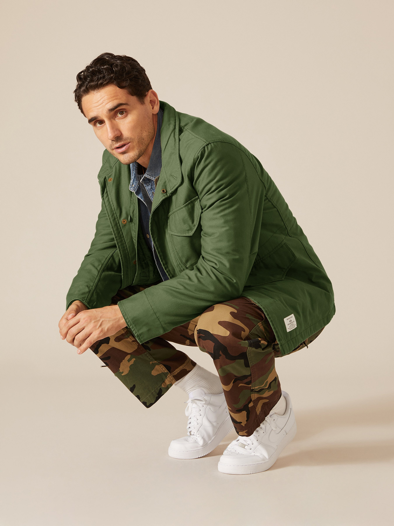 Пальто и плащи Alpha Industries M-65 MOD модель MJM51501C1_304 Пальто и плащи Alpha Industries M-65 MOD модель MJM51501C1_304 Фото